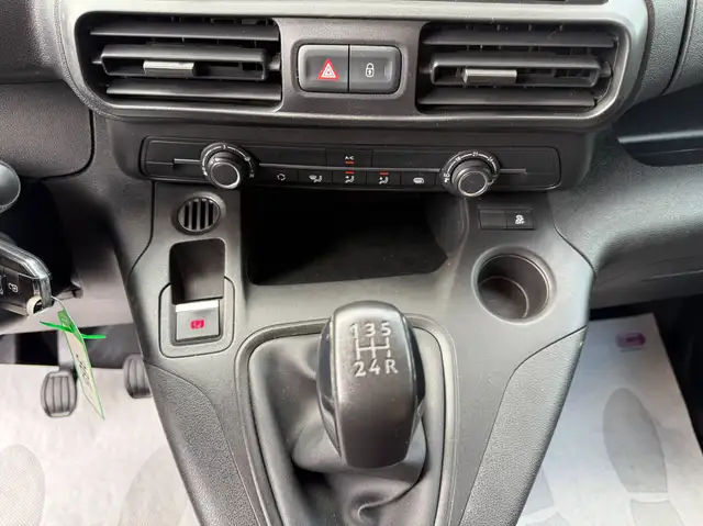 Peugeot Partner view 21