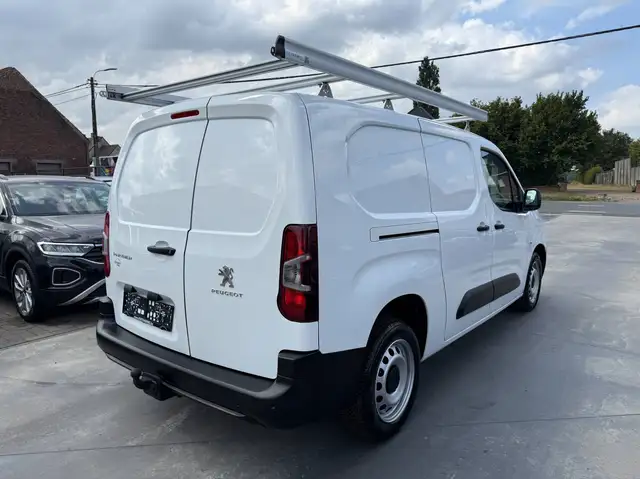 Peugeot Partner view 5
