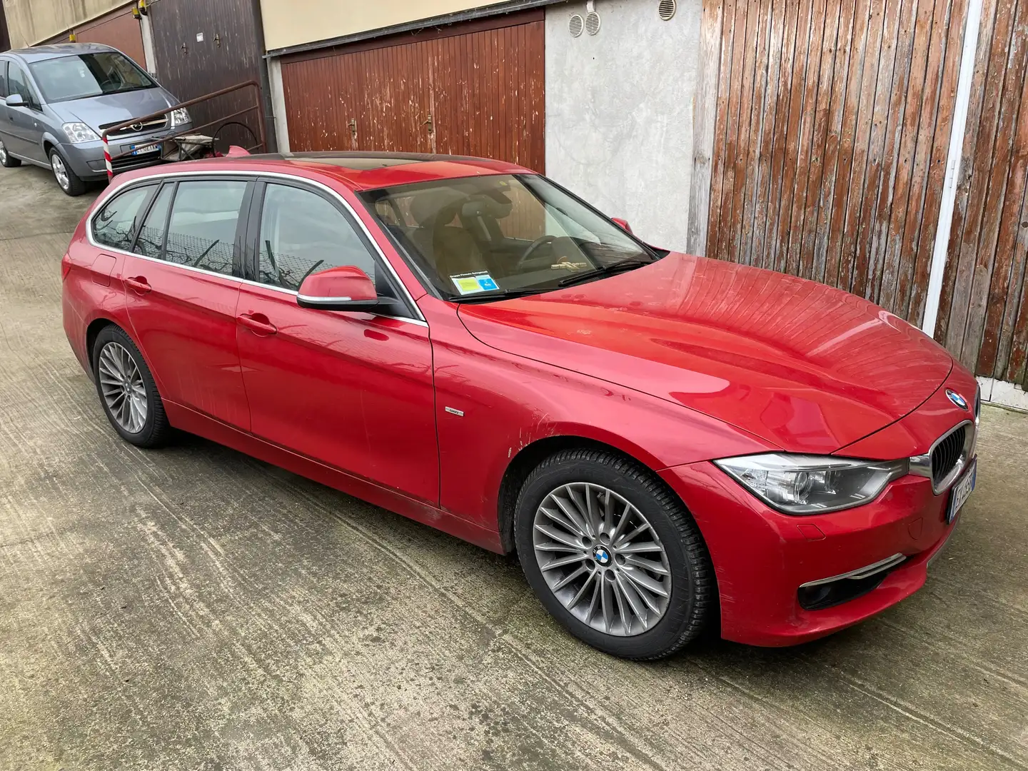 BMW 320 Touring Rosso - 2
