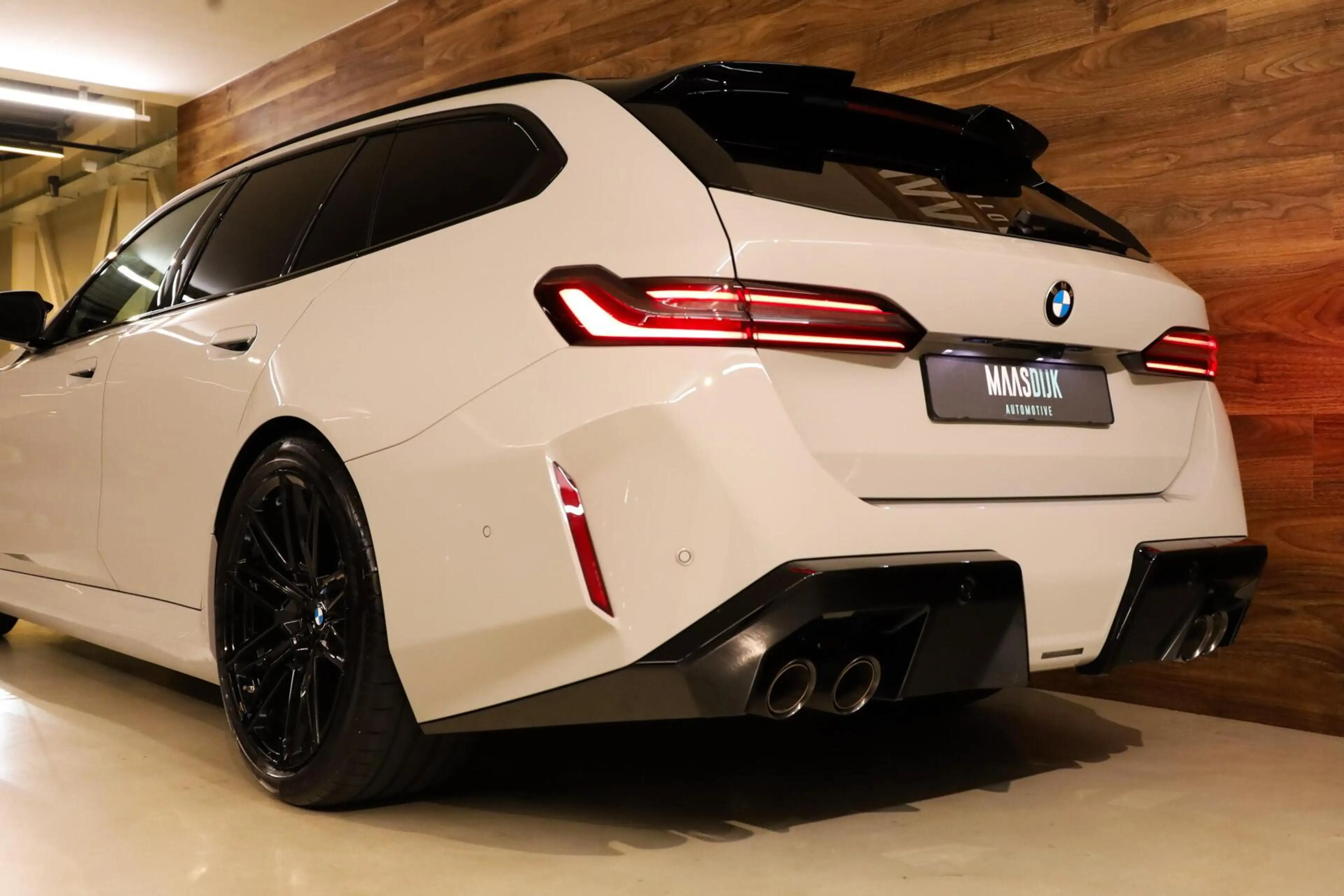 BMW M5 5-serie Touring — photo 25