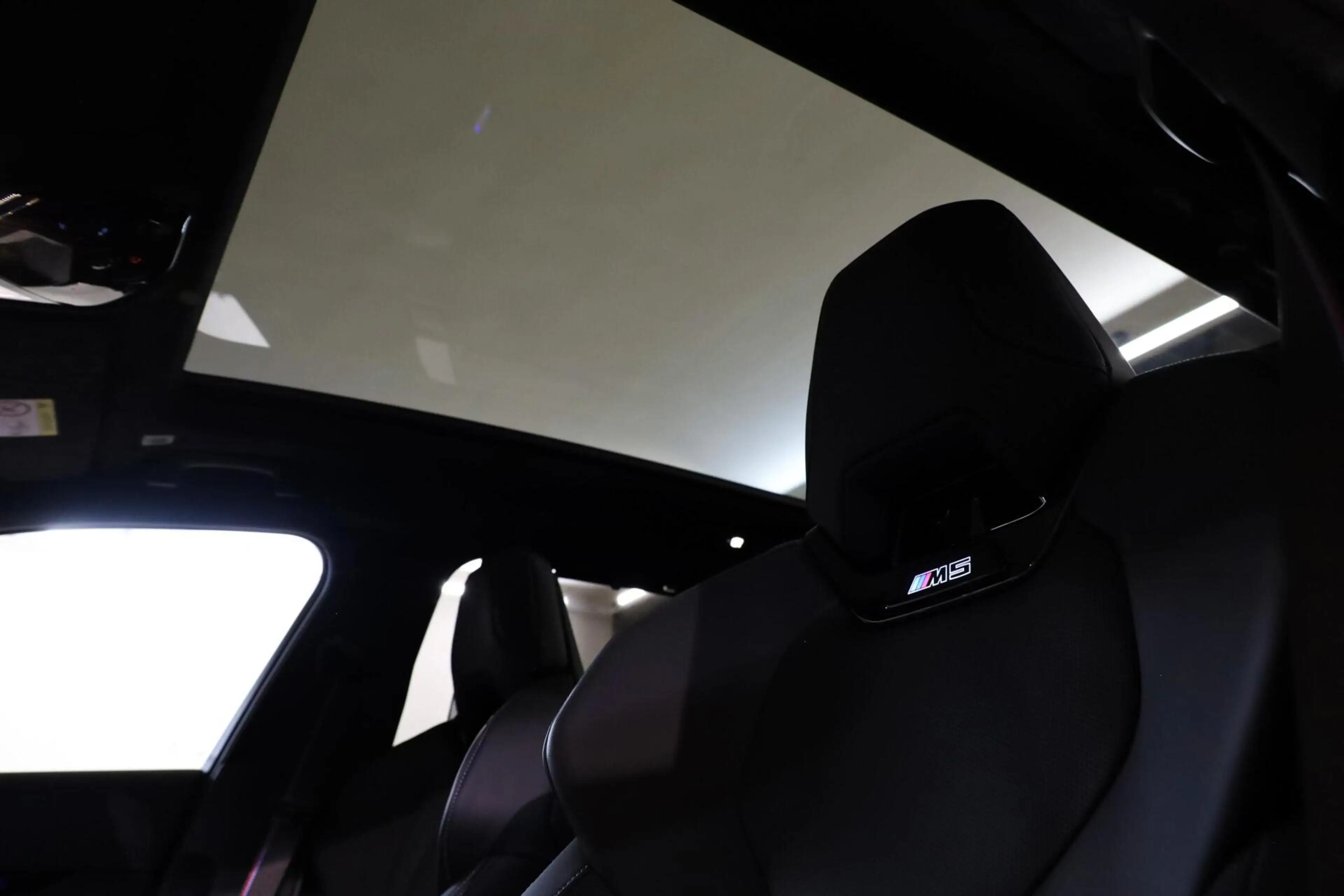 BMW M5 5-serie Touring — photo 20
