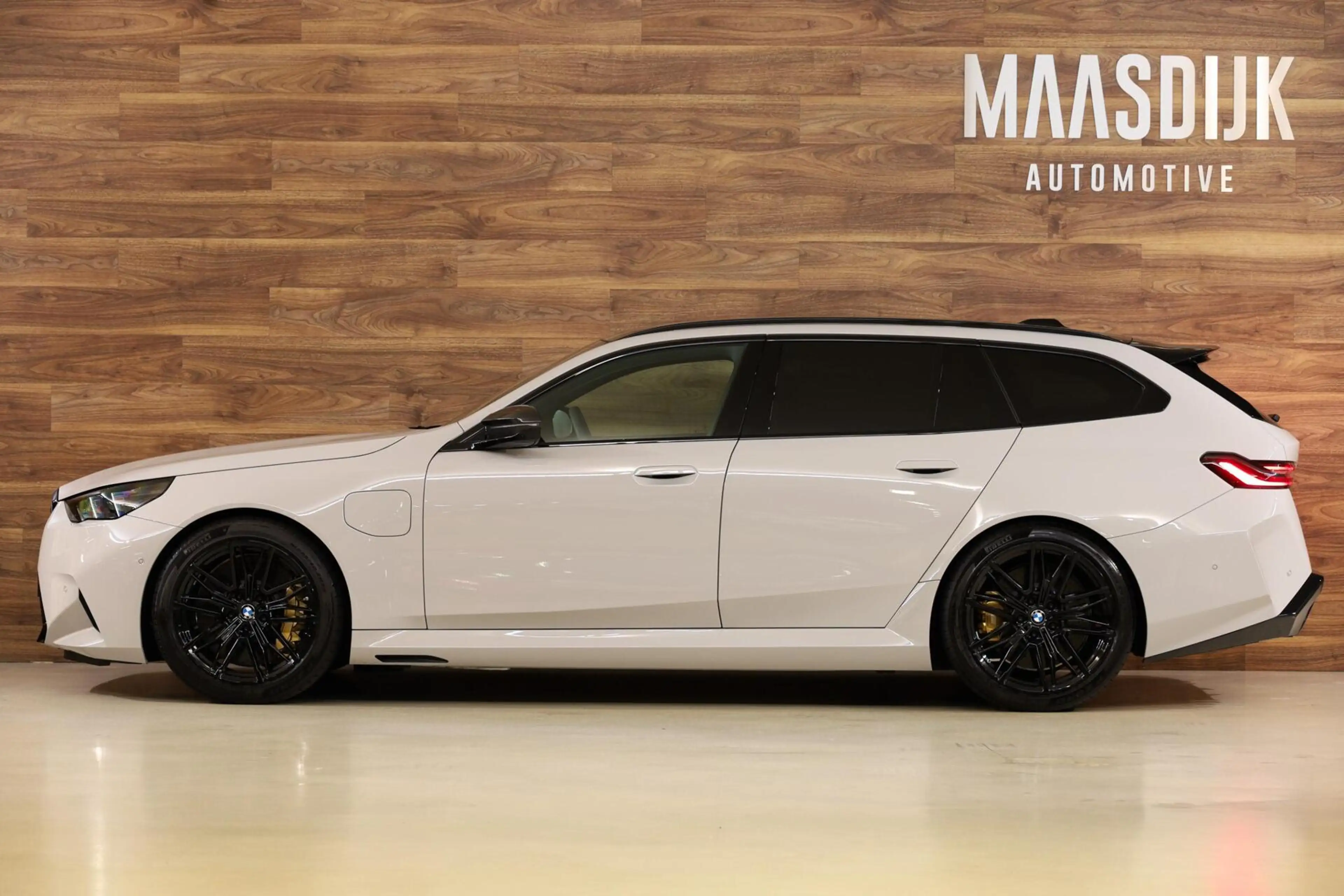 BMW M5 5-serie Touring — photo 14