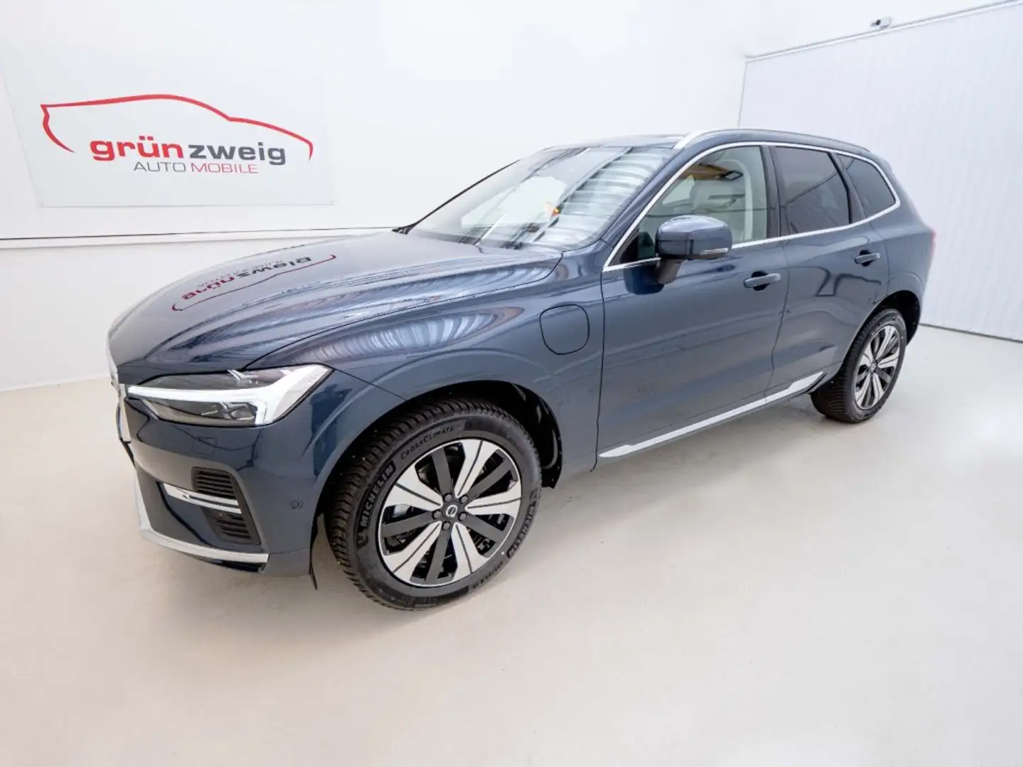 Volvo XC60 Ultra, T6 AWD Plug-in Hybrid, Elektrisch/Benzin, B Bleu - 1
