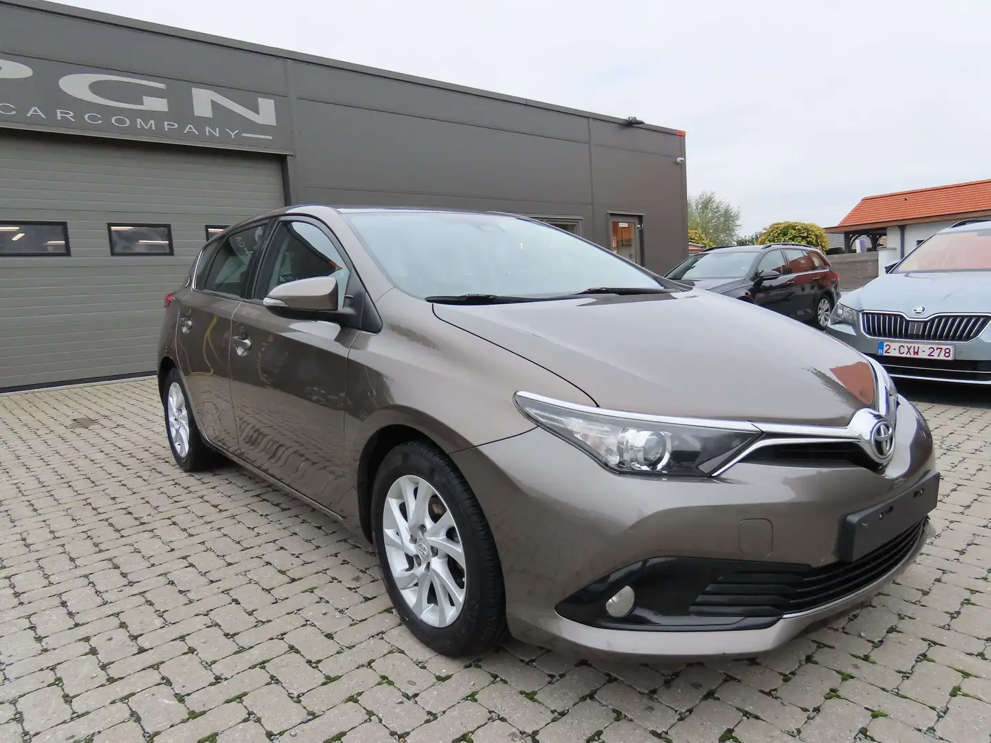 Toyota Auris Auris 1.33 Dual-VVT-i Comfort Beige - 1