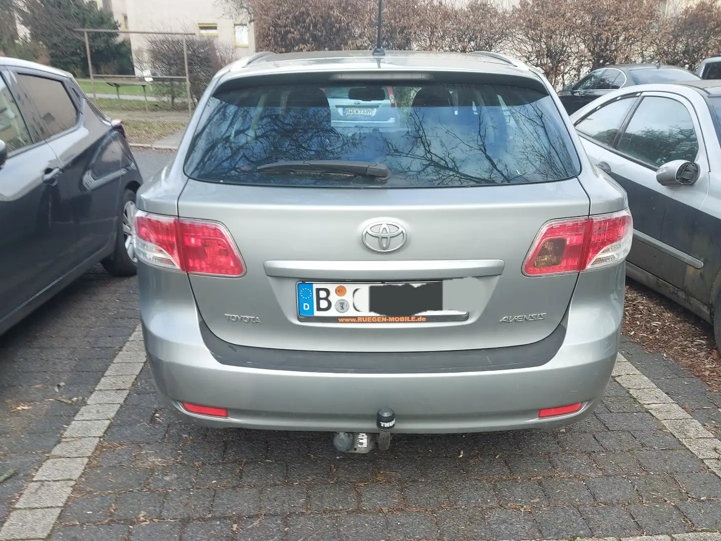 Toyota Avensis 1.8 Sol Silber - 2