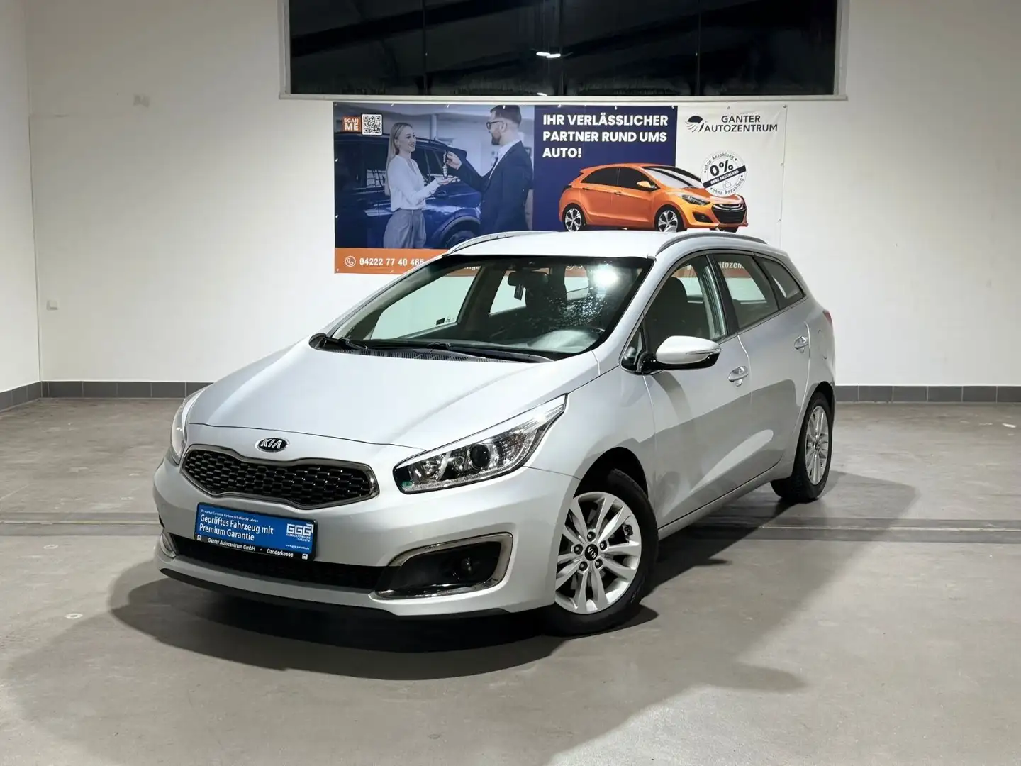 Kia Ceed SW / cee'd SW 1.6 CRDi Vision AHK+NAVI+SHZ+ Silber - 1
