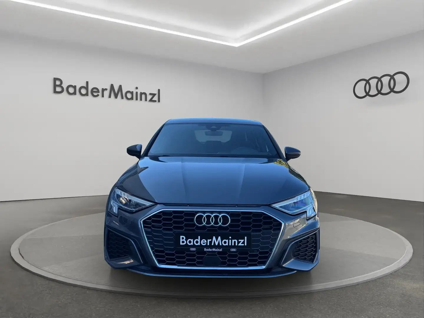 Audi A3 Sportback 2.0 TDI S Line Navi LED AHK B&O Grau - 2