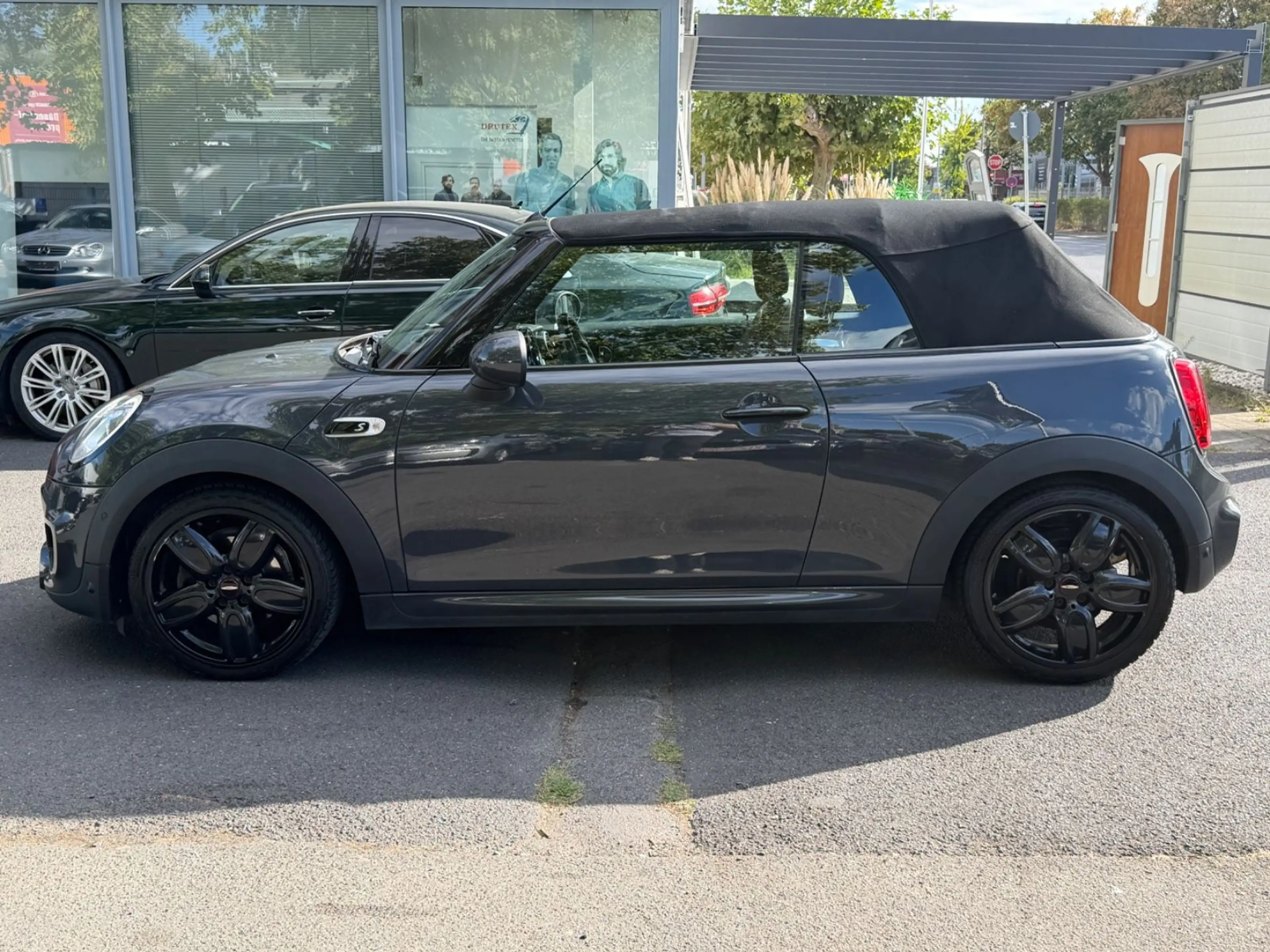 MINI Cooper SD Cabrio LEDER~NAVI~LED~RFK~EU6 — photo 3
