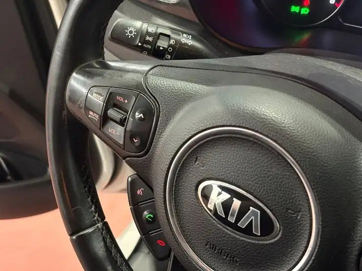 Kia Carens 1.7 CRDi Drive 2014, foto 23