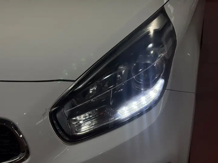 Kia Carens 1.7 CRDi Drive 2014, foto 5