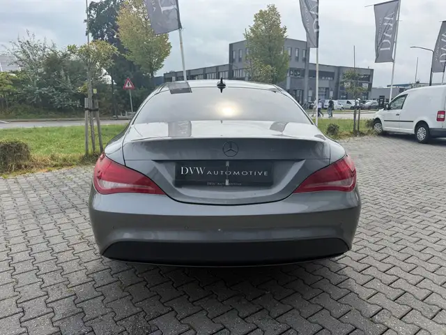 Mercedes-Benz CLA view 3