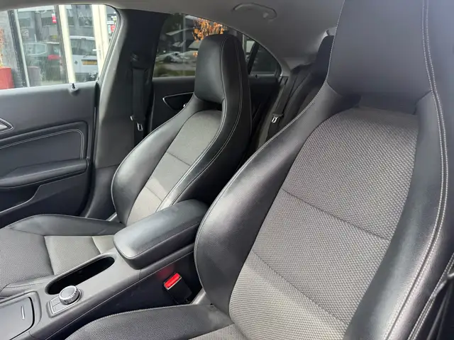 Mercedes-Benz CLA view 13