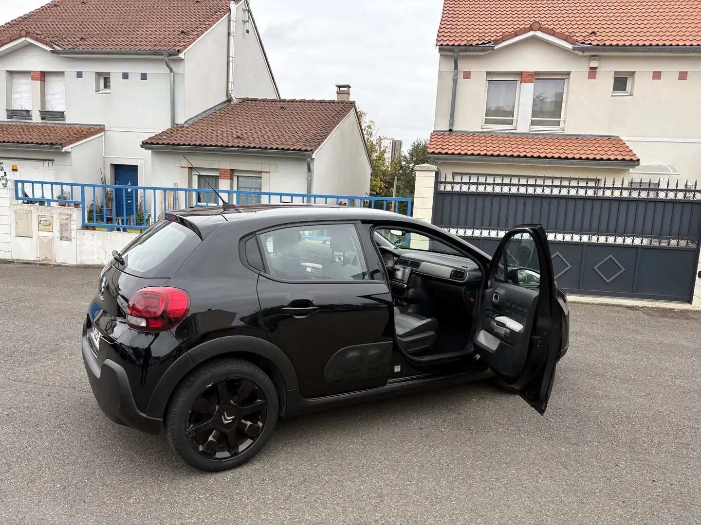 Citroen C3 PureTech 82 Shine - 1