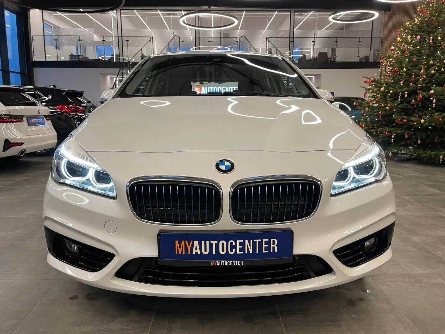 BMW 225 *HEAD-UP*KAMERA*NAVI*ACC* Bílá - 2
