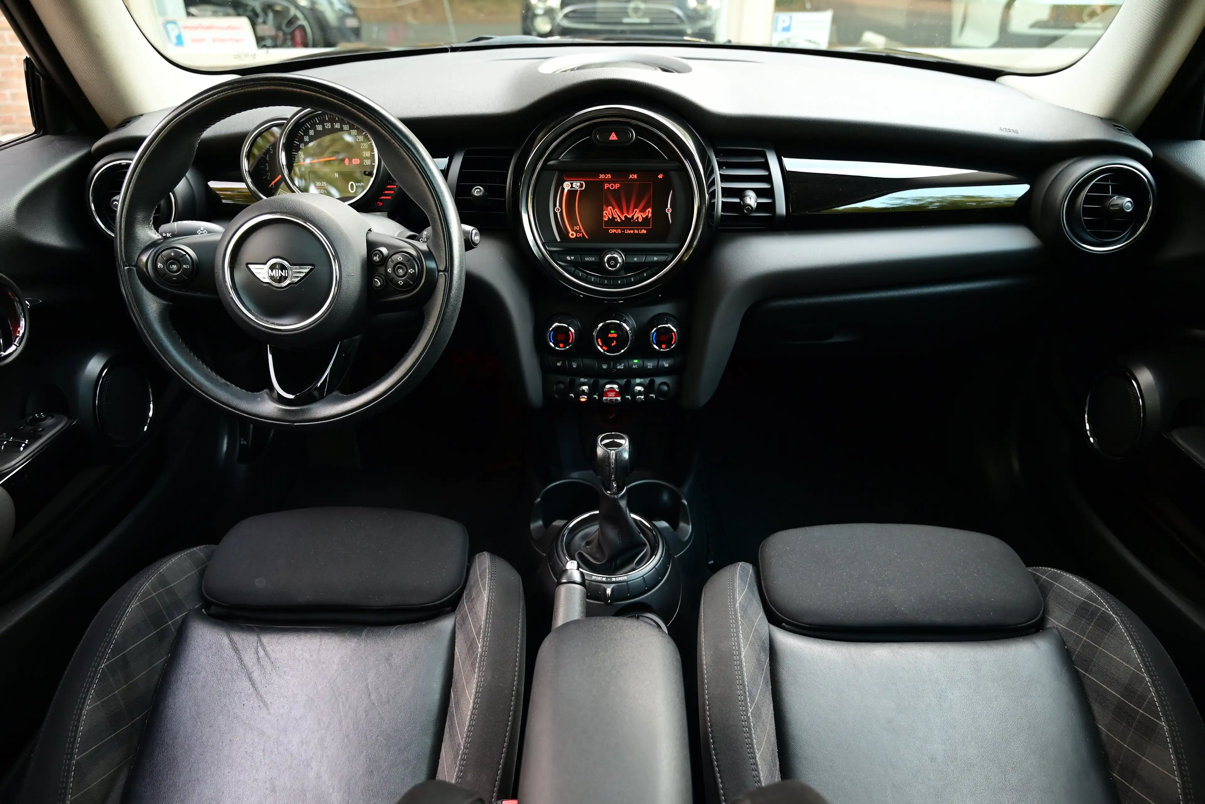 MINI Cooper D SUNROOF / LED / NAVI / SPORTSEATS / — photo 13