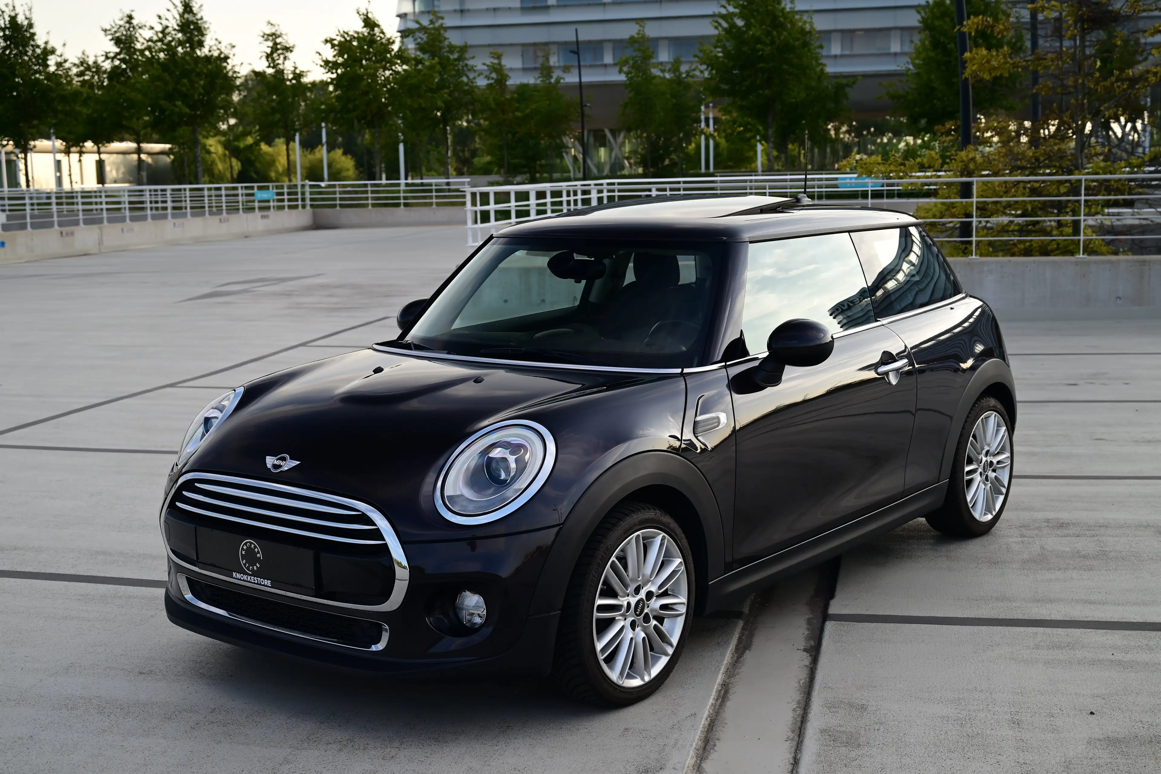 MINI Cooper D SUNROOF / LED / NAVI / SPORTSEATS / — photo 4