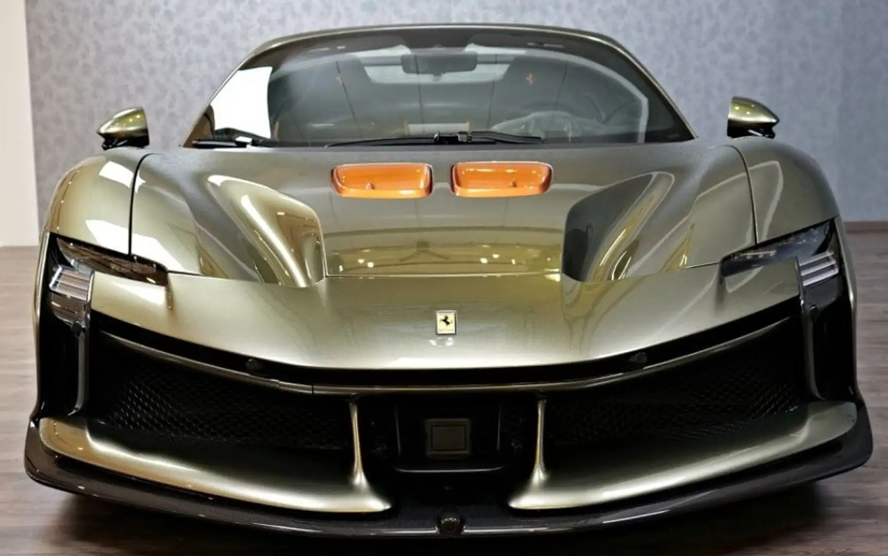 Ferrari SF90 Spider Yeşil - 1