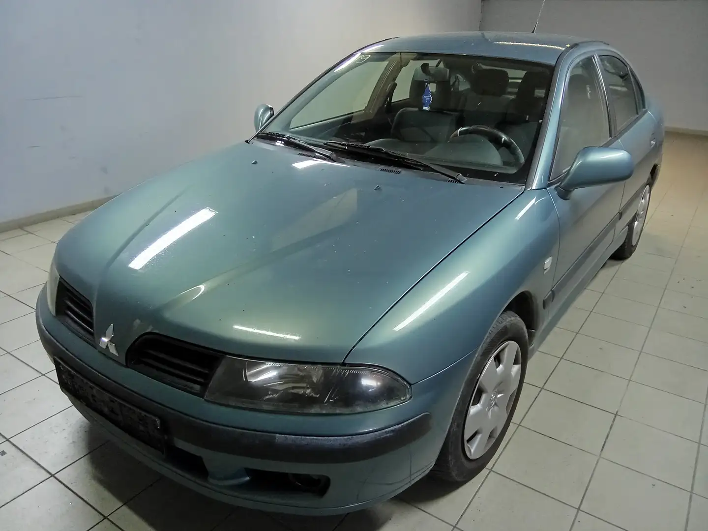 Mitsubishi Carisma Comfort 1900 Grün - 1