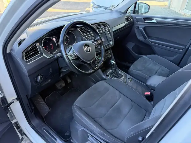 Volkswagen Tiguan view 9