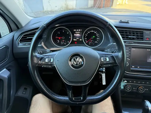 Volkswagen Tiguan view 19