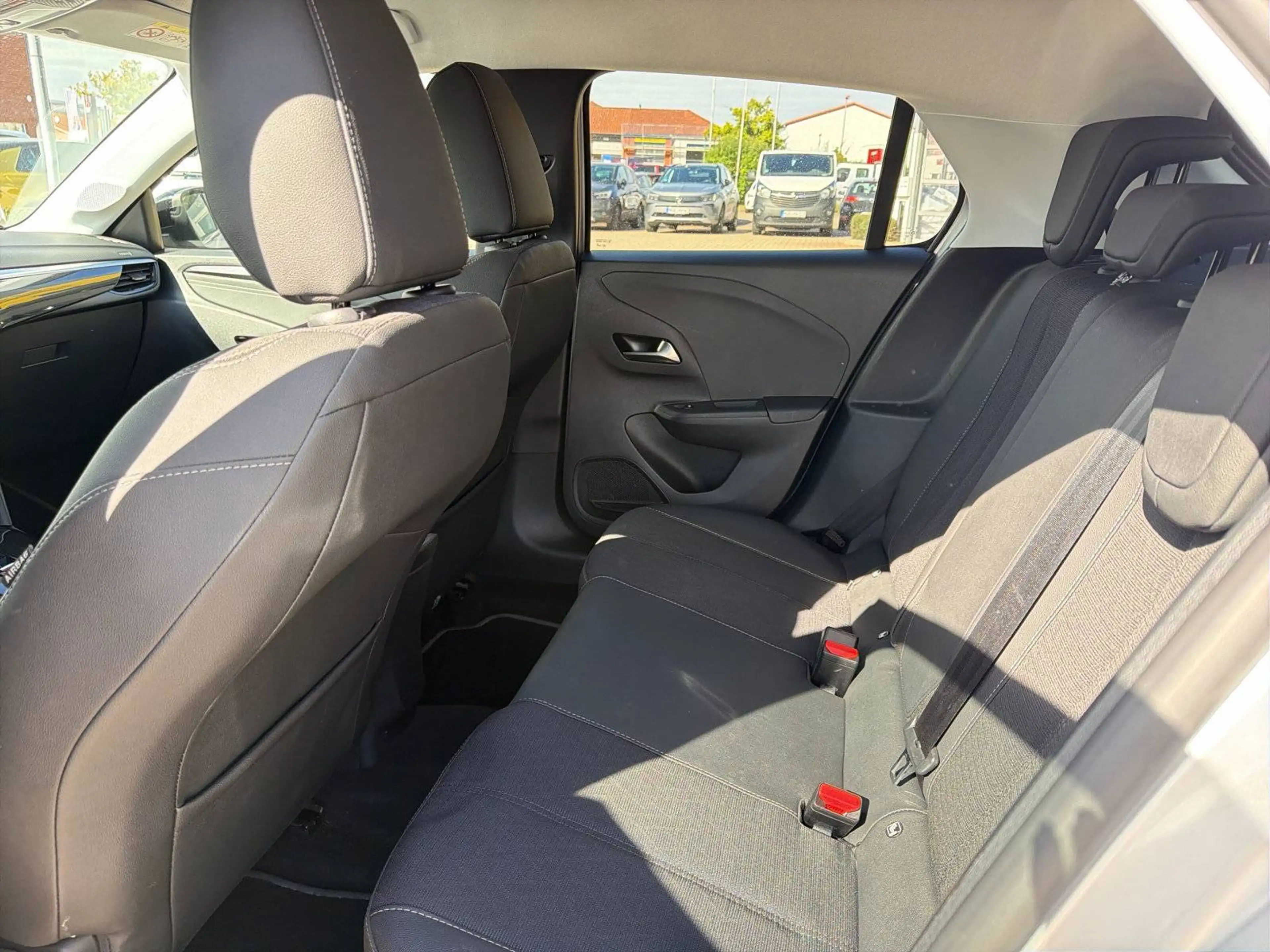 Opel Corsa-e e Elegance — photo 13