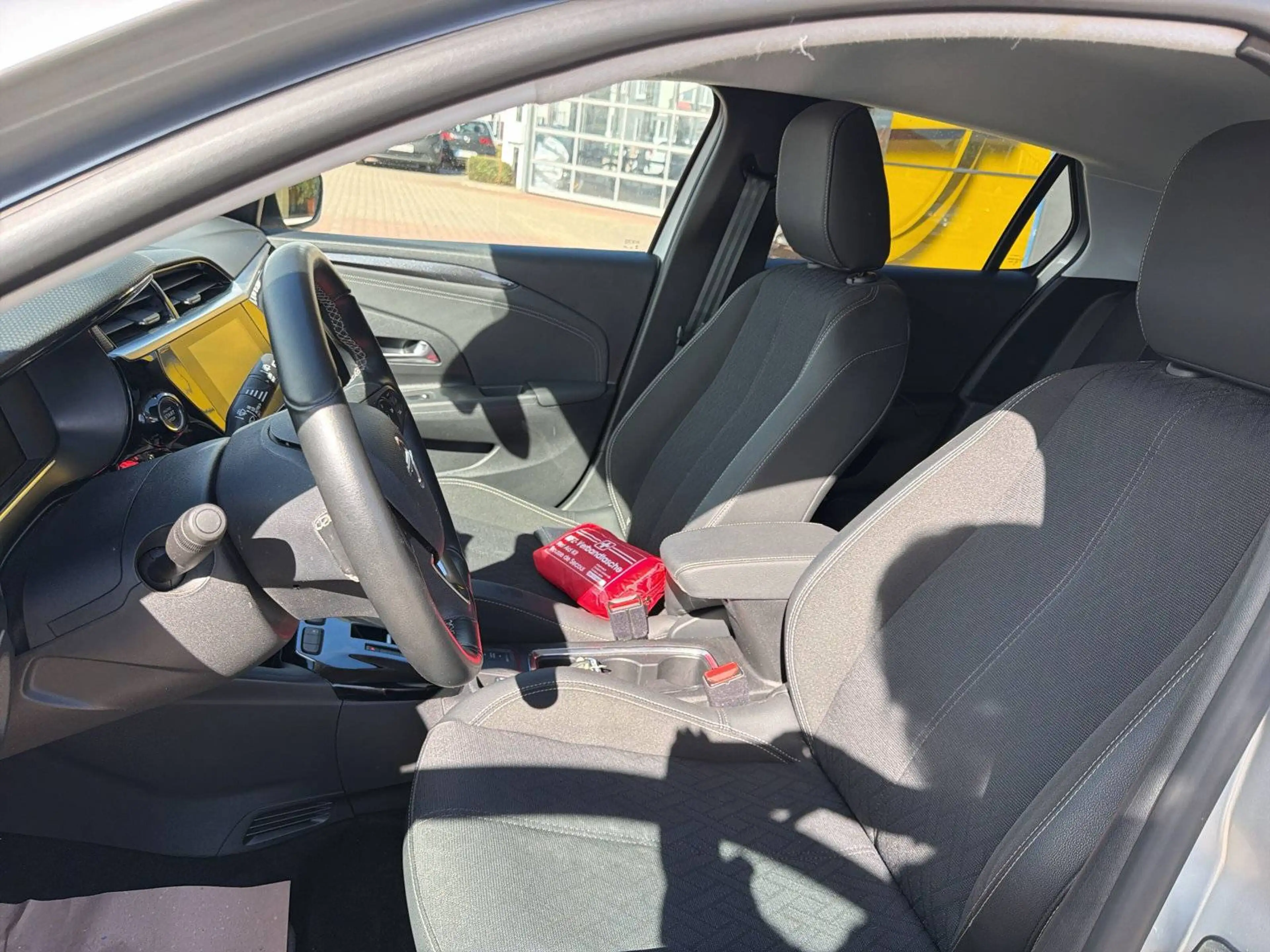 Opel Corsa-e e Elegance — photo 12