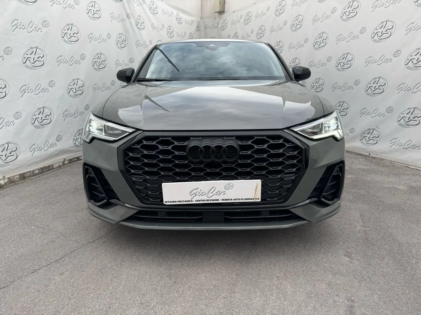 Audi Q3 Spb 35 2.0 Tdi 150cv Black Line S-Line S-Tronic Grigio - 2