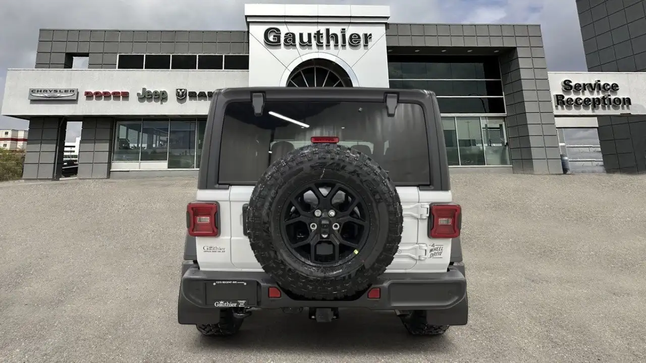 Jeep Wrangler снимка Jeep Wrangler