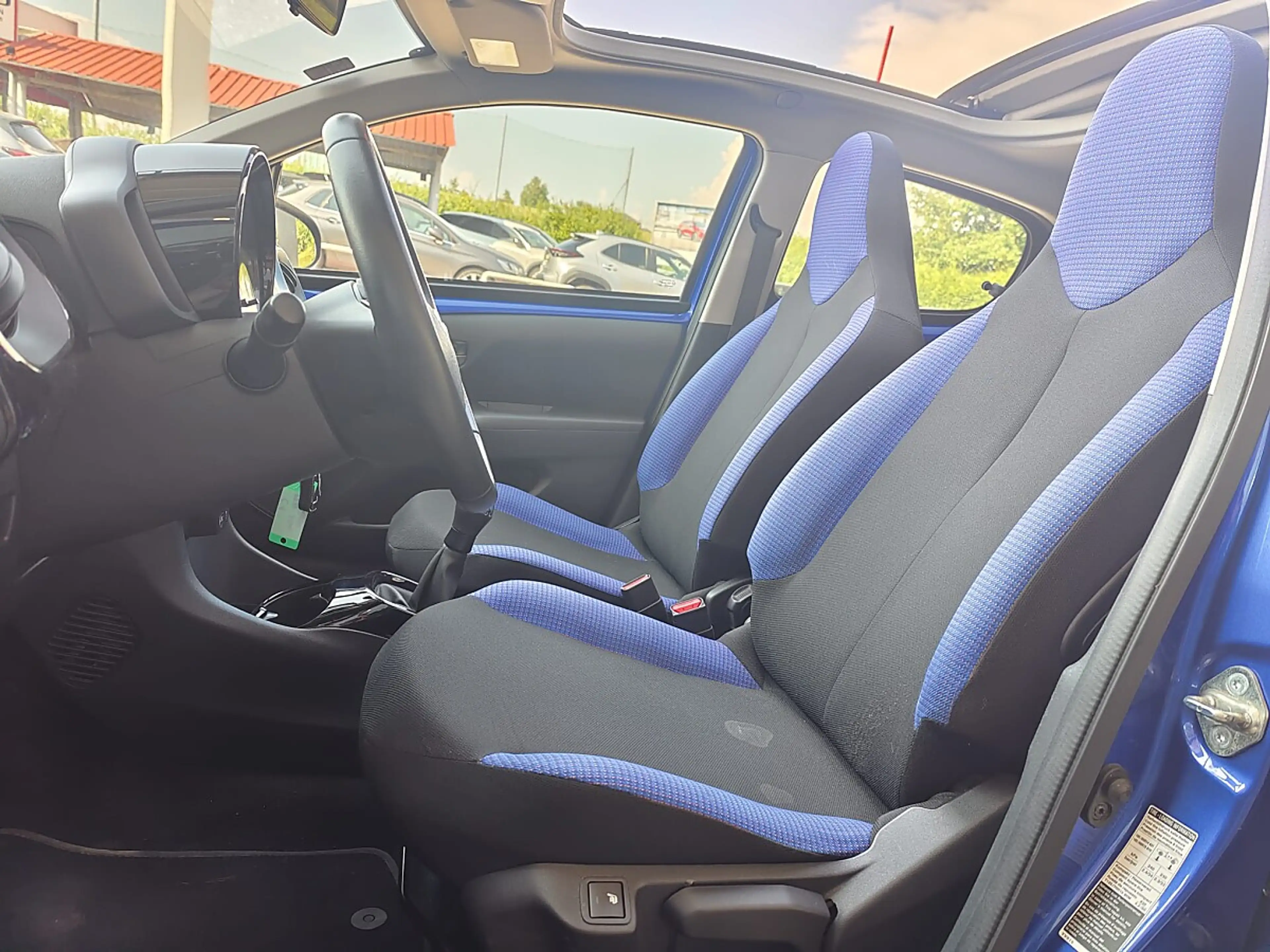 Citroen C1 Airscape VTi 72 manuell Shine — photo 12