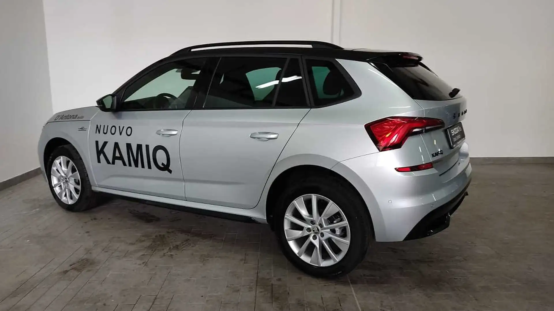 Skoda Kamiq 1.0 TSI 110 CV Monte Carlo Argento - 2