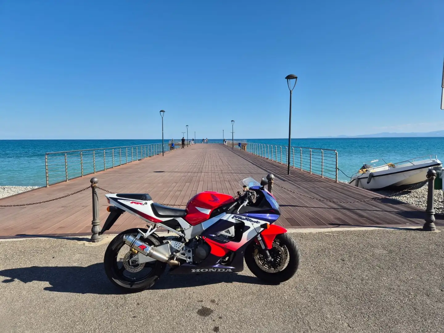 Honda CBR 900 Piros - 2