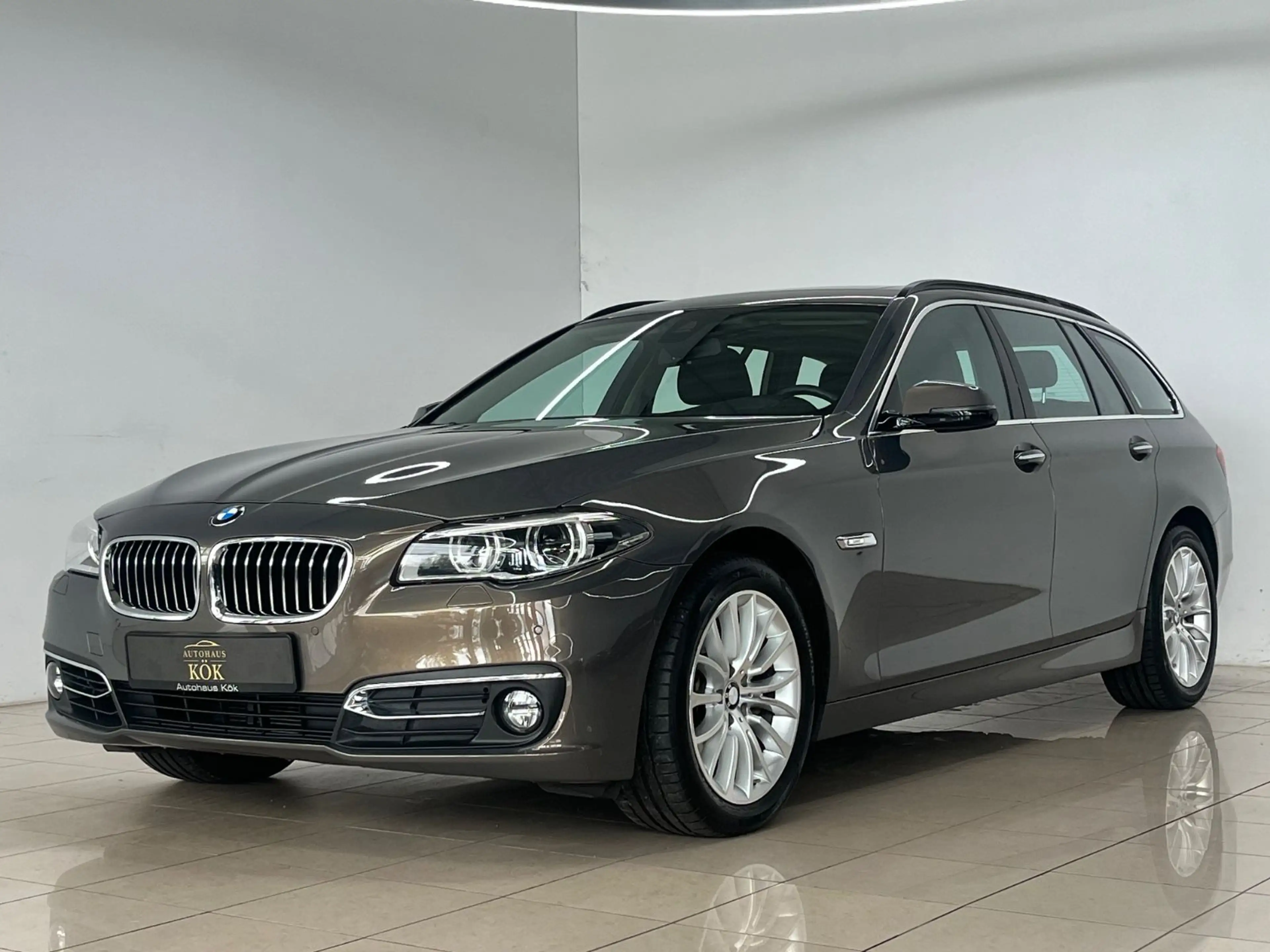 BMW 535 Touring xDrive LUXURY HEUDUP PANO SOFT RFK — photo 2