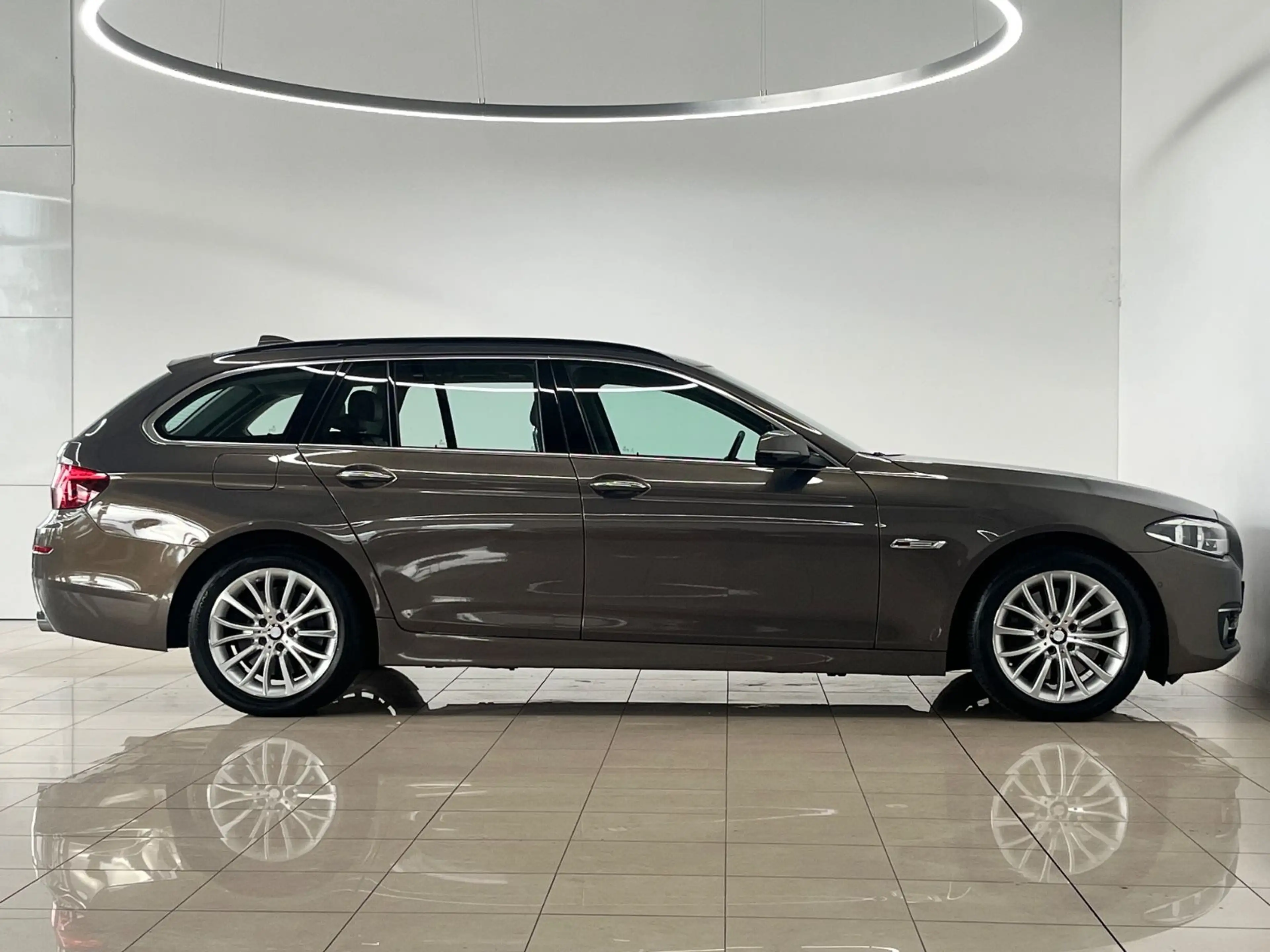 BMW 535 Touring xDrive LUXURY HEUDUP PANO SOFT RFK — photo 11