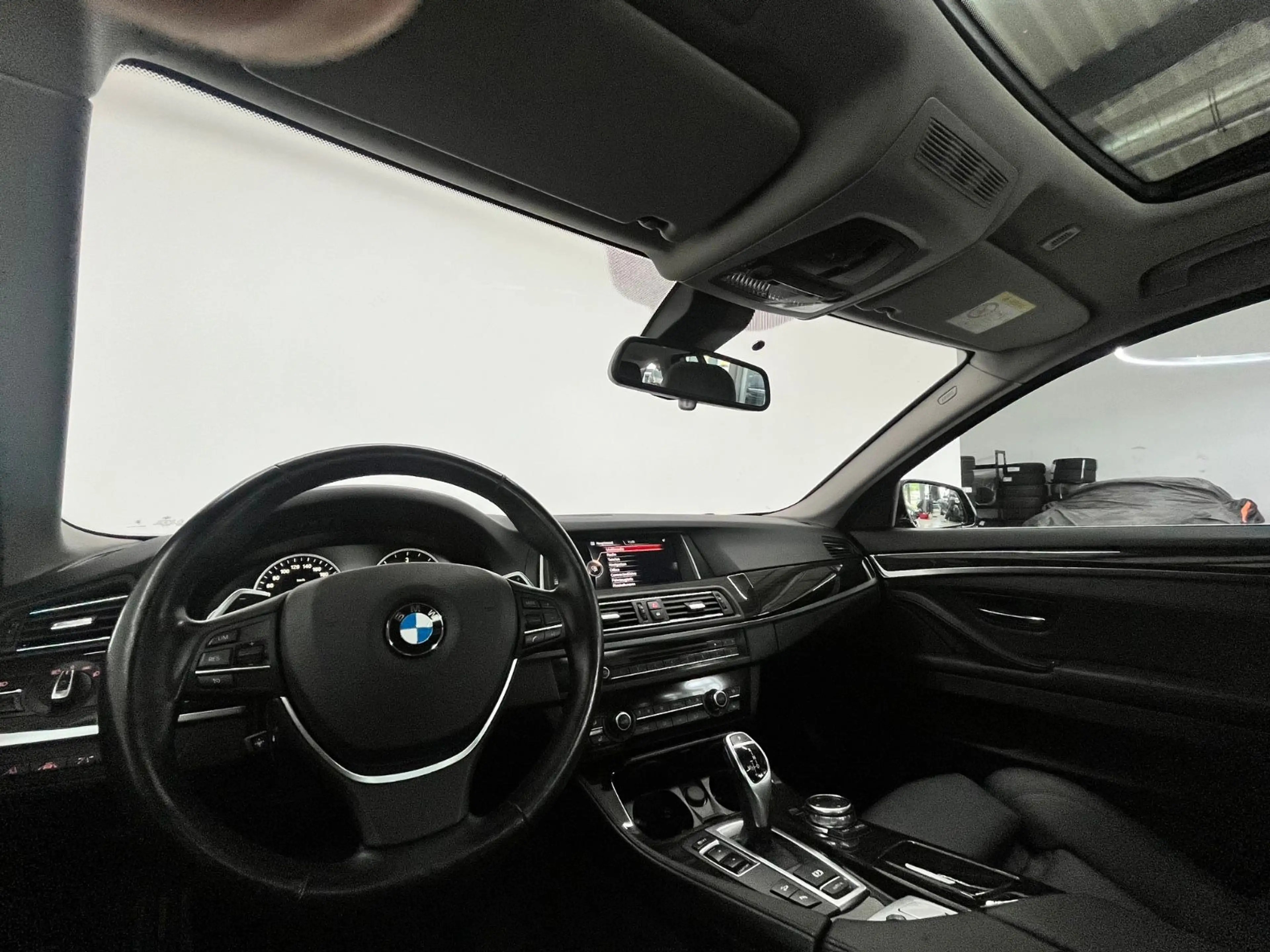 BMW 535 Touring xDrive LUXURY HEUDUP PANO SOFT RFK — photo 13