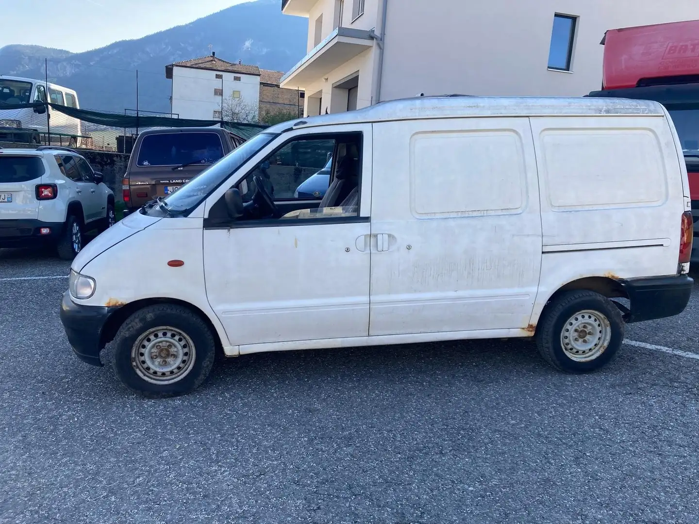 Nissan Vanette Cargo 2.3 D *** 335 6440741 *** Wit - 1