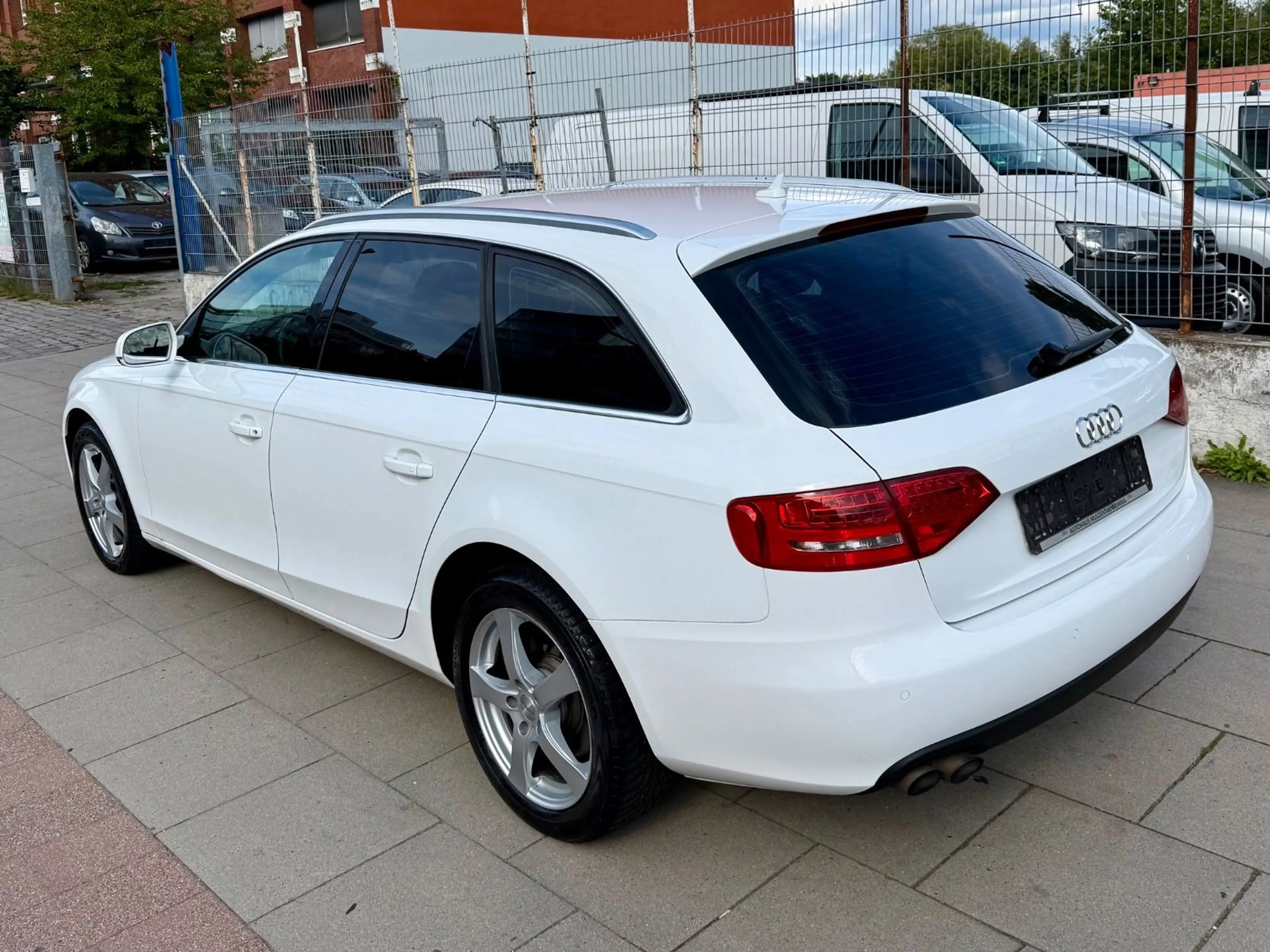 Audi A4 Avant Ambiente * AUOMATIK * TÜV NEU — photo 13