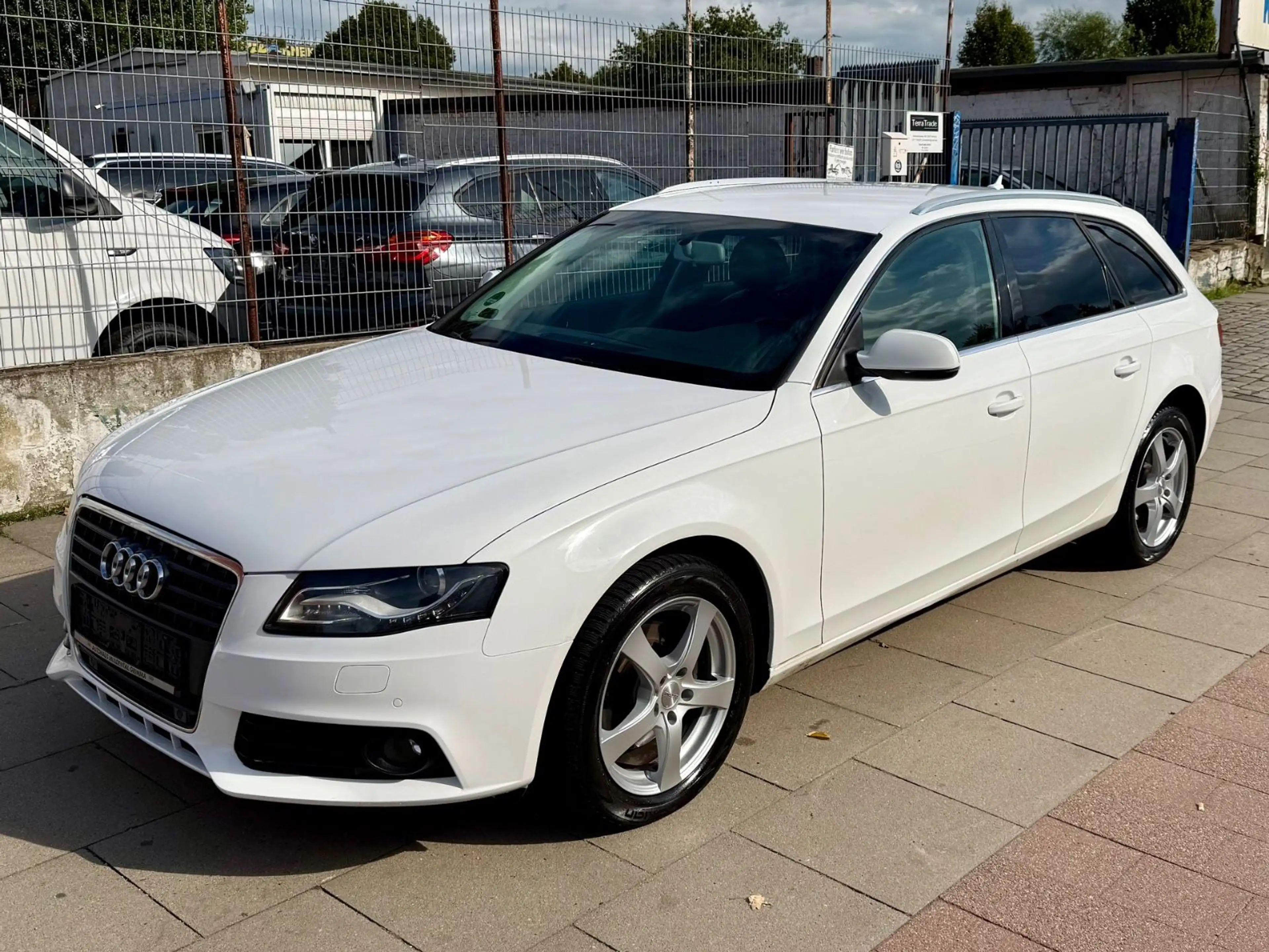 Audi A4 Avant Ambiente * AUOMATIK * TÜV NEU — photo 3