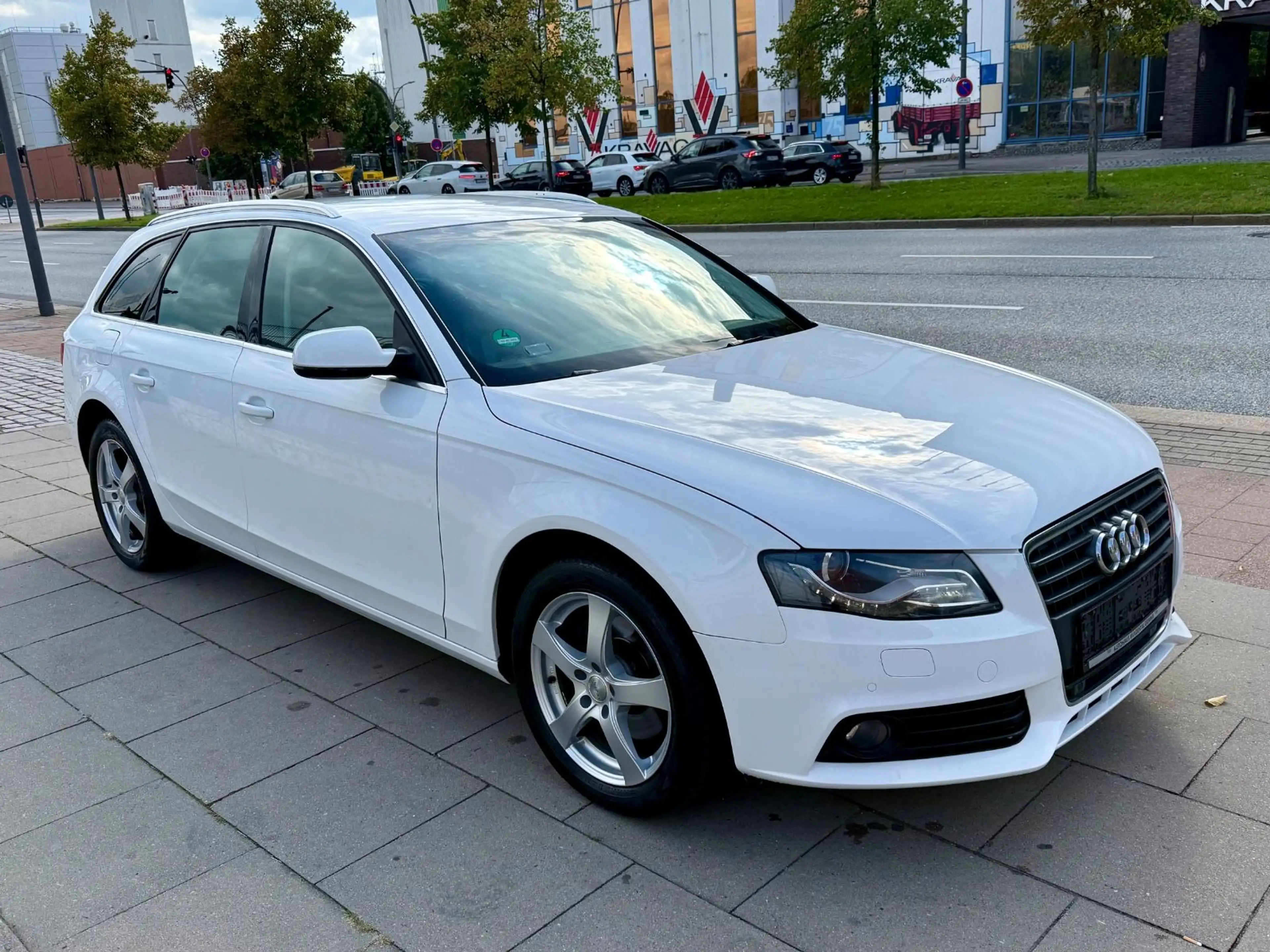 Audi A4 Avant Ambiente * AUOMATIK * TÜV NEU — photo 4