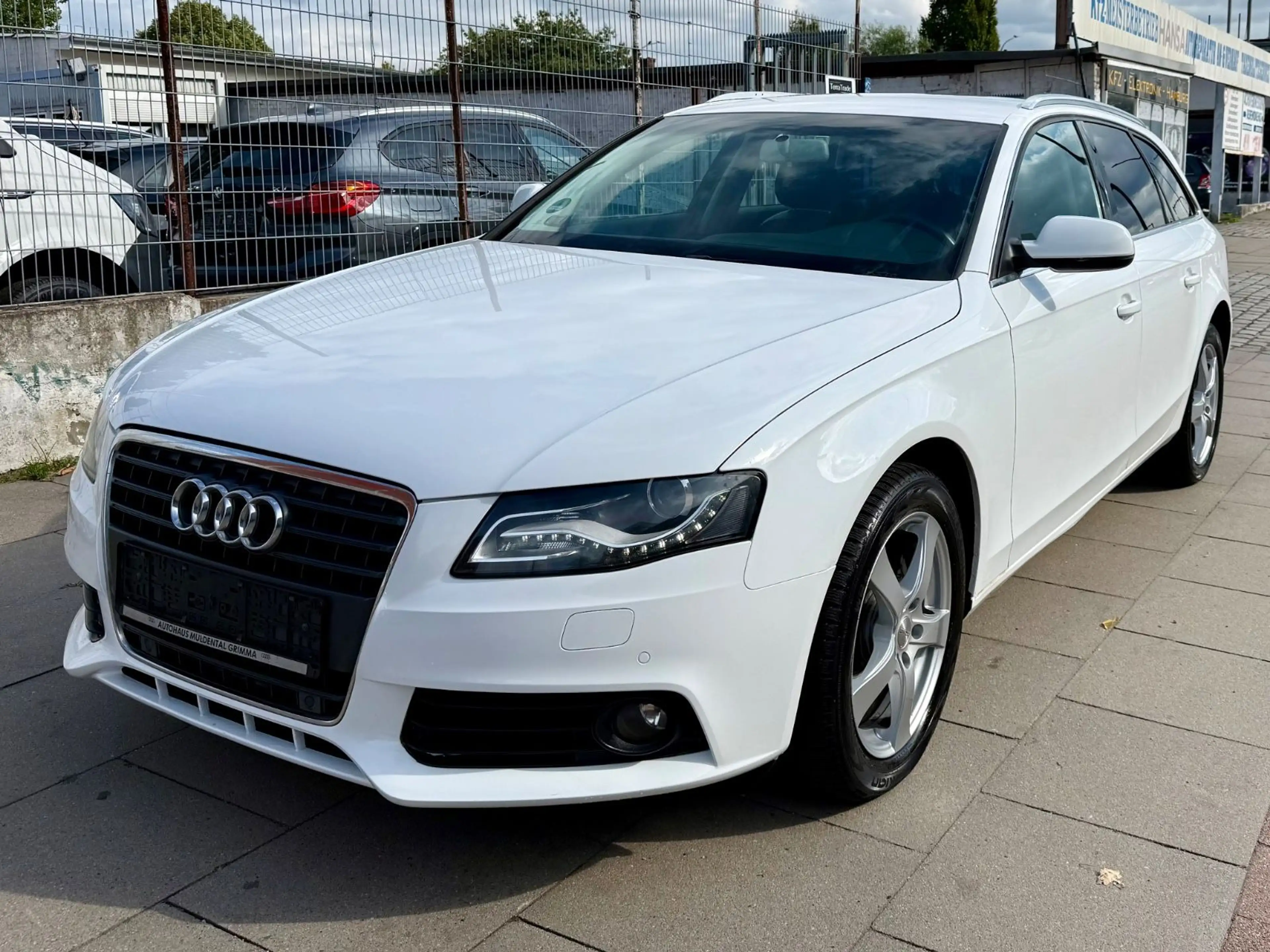 Audi A4 Avant Ambiente * AUOMATIK * TÜV NEU — photo 7
