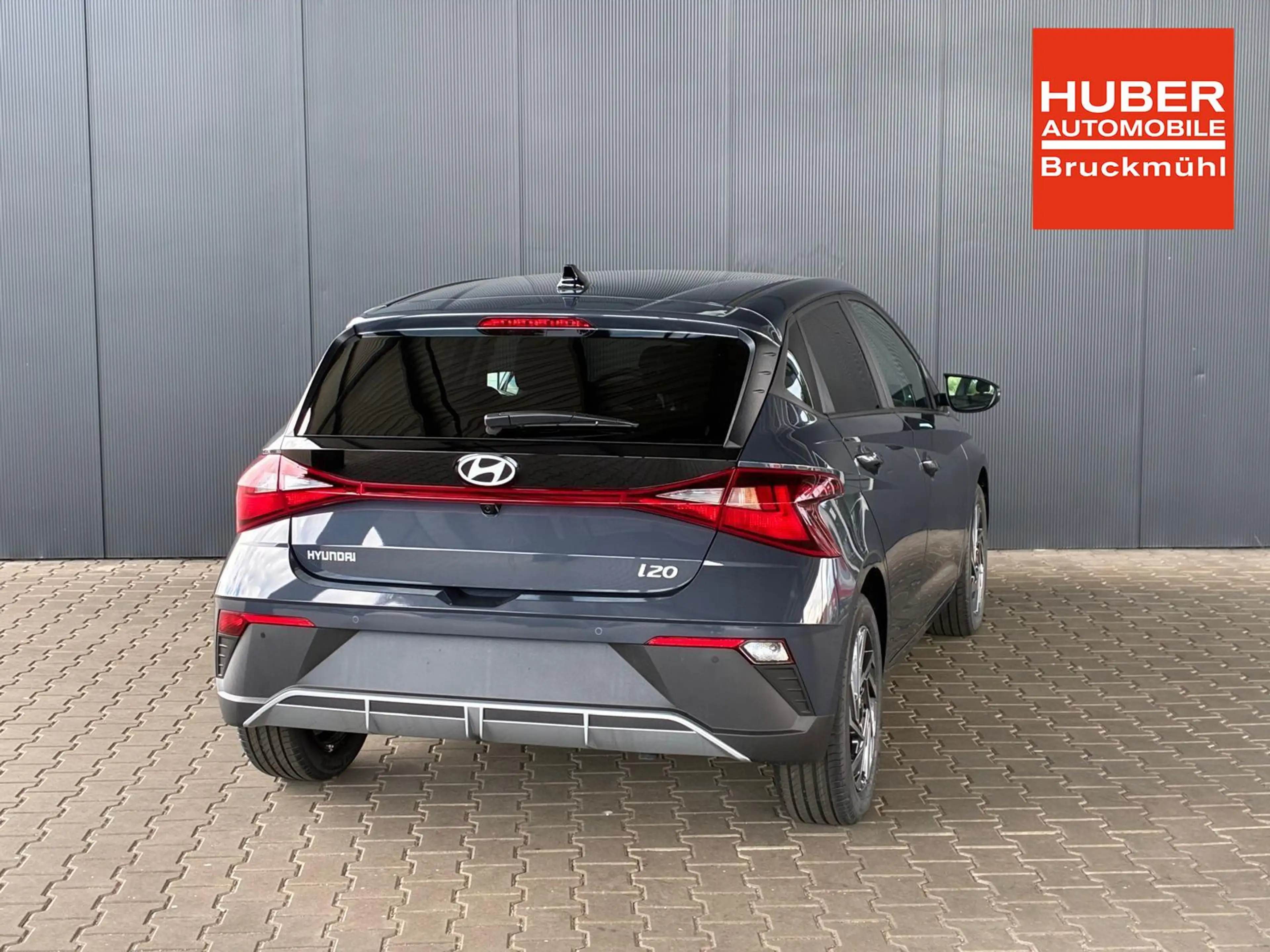 Hyundai i20 Pure 1.2 MPI / Navi PDC Hinten + Kamera Abgedun... — photo 3