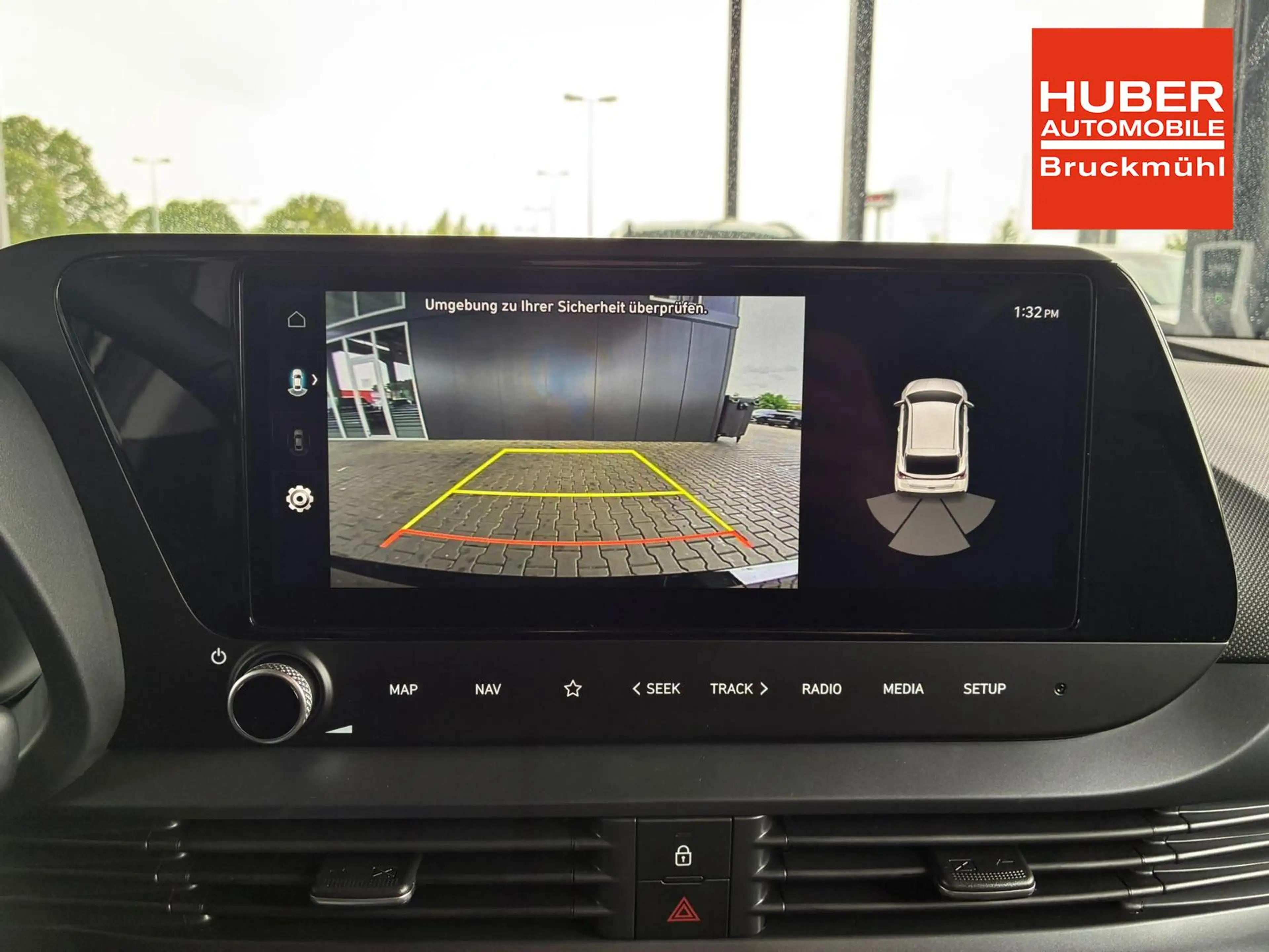 Hyundai i20 Pure 1.2 MPI / Navi PDC Hinten + Kamera Abgedun... — photo 13