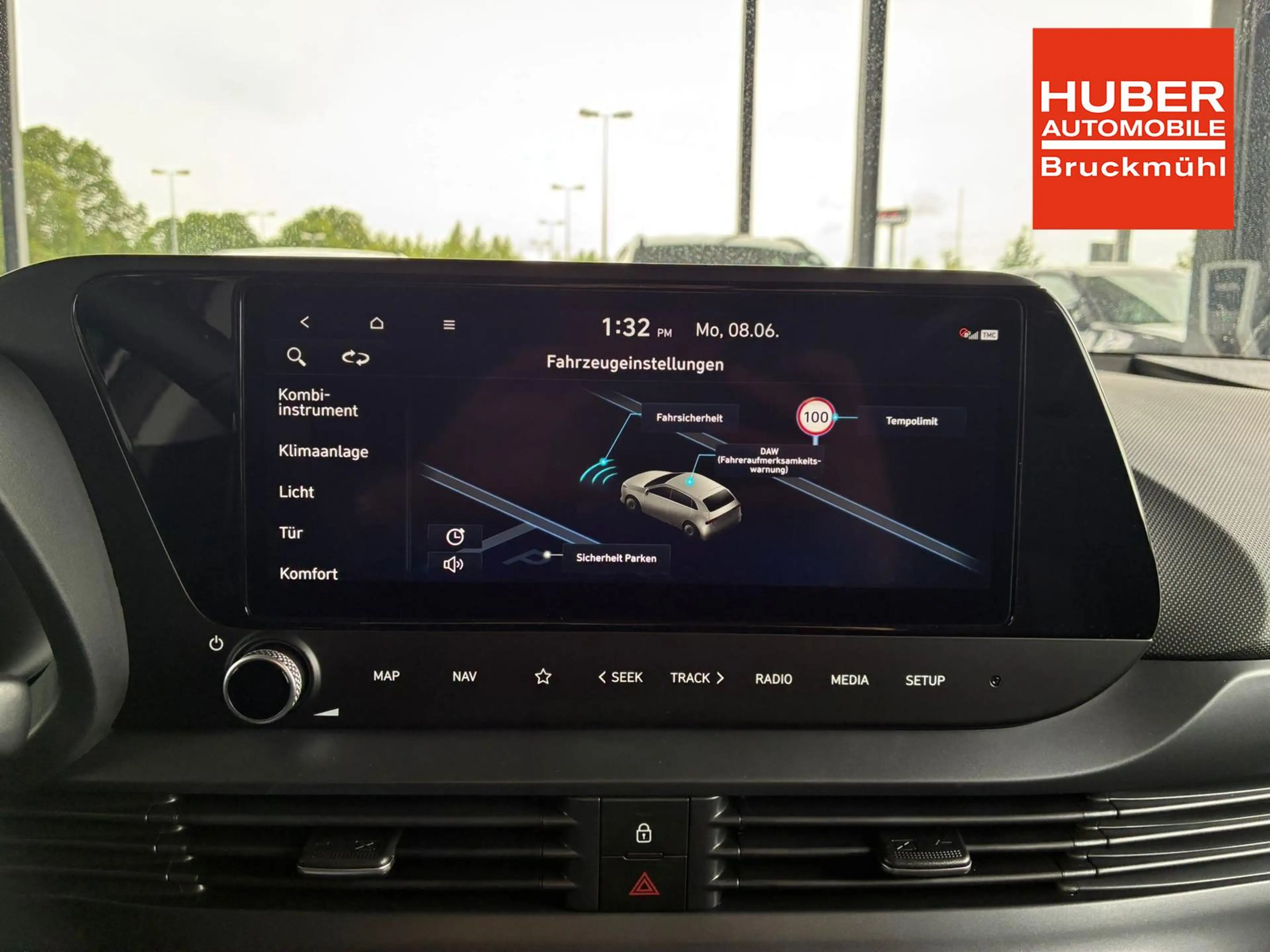 Hyundai i20 Pure 1.2 MPI / Navi PDC Hinten + Kamera Abgedun... — photo 14