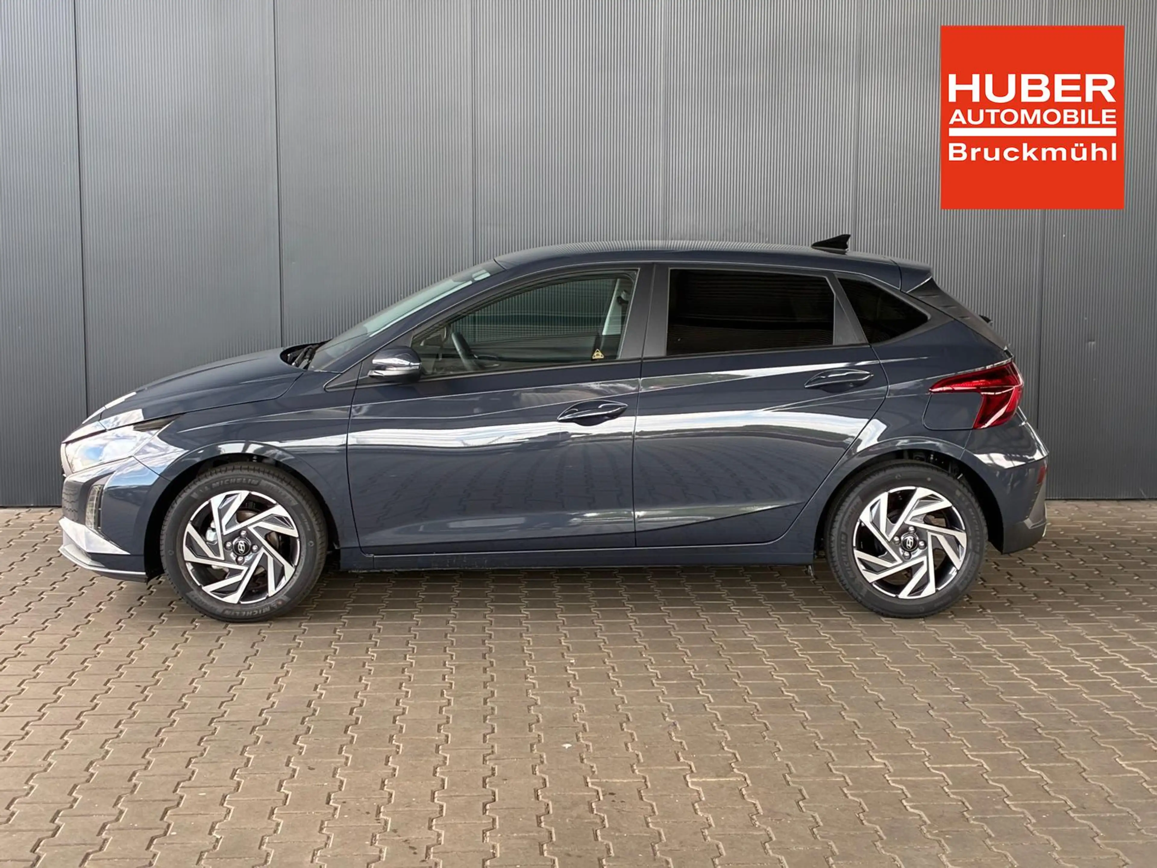 Hyundai i20 Pure 1.2 MPI / Navi PDC Hinten + Kamera Abgedun... — photo 2