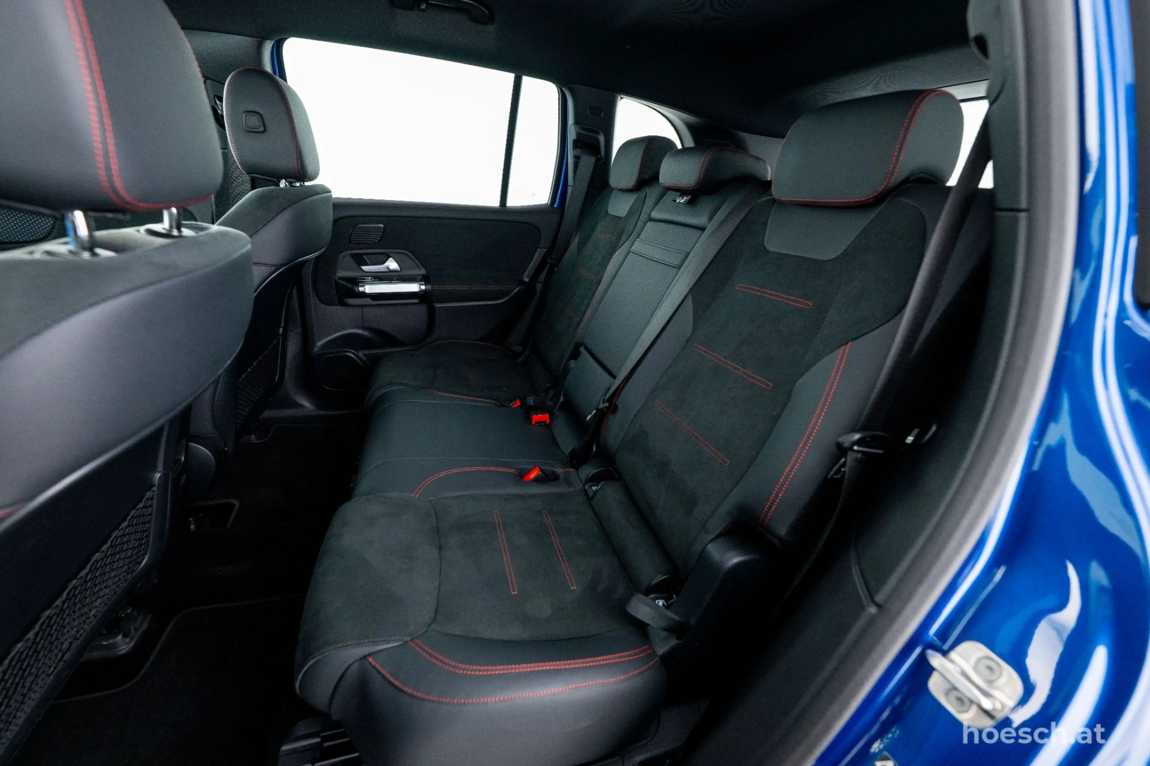 Mercedes-Benz EQB 300 4M AMG ADVANCED PLUS AHK AUGMENTED REALITY -32% — photo 7