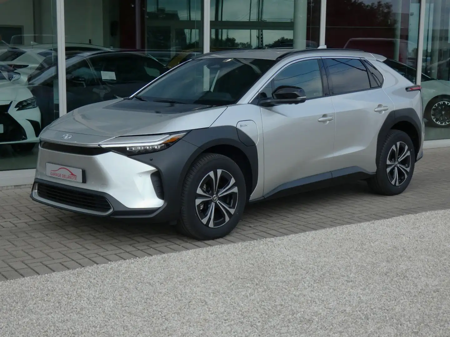 Toyota bZ4X Executive +LEDER +360°CAMERA +Zetelventilatie Argent - 1