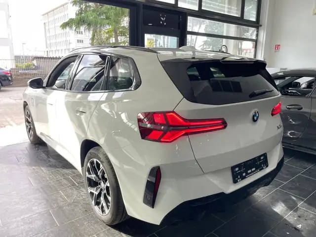 BMW X3 view 5