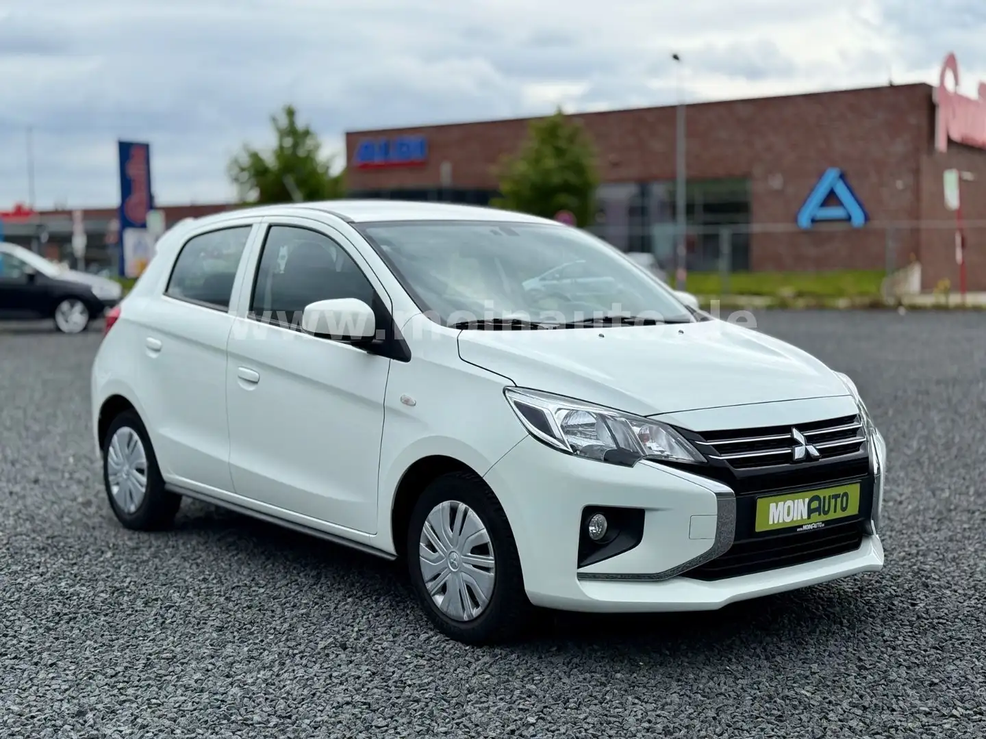 Mitsubishi Space Star Select Weiß - 1