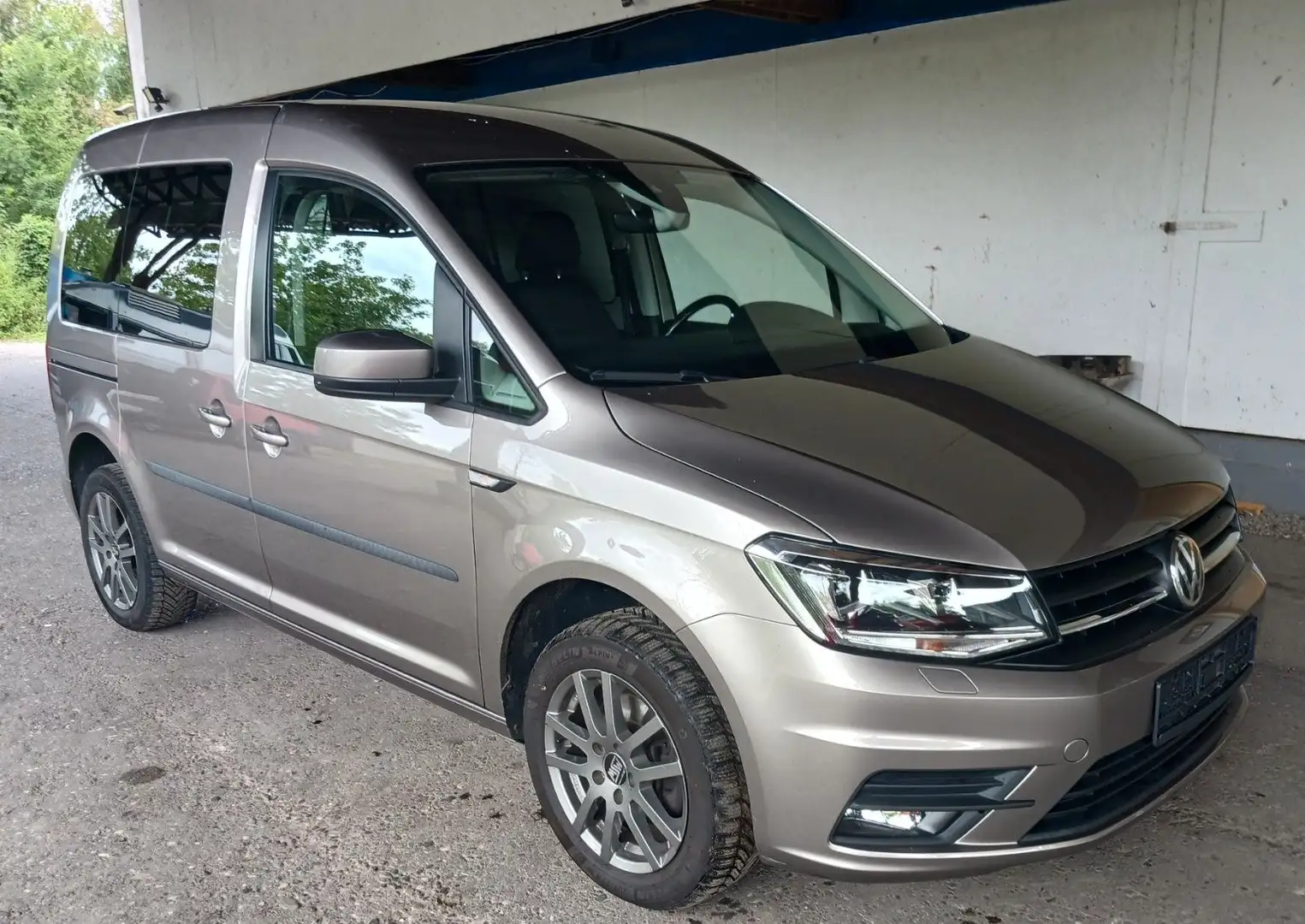 Volkswagen Caddy Kombi 2.0 TDI 75 kW Xen,Standhzg.,ACC,Sitz Beige - 1
