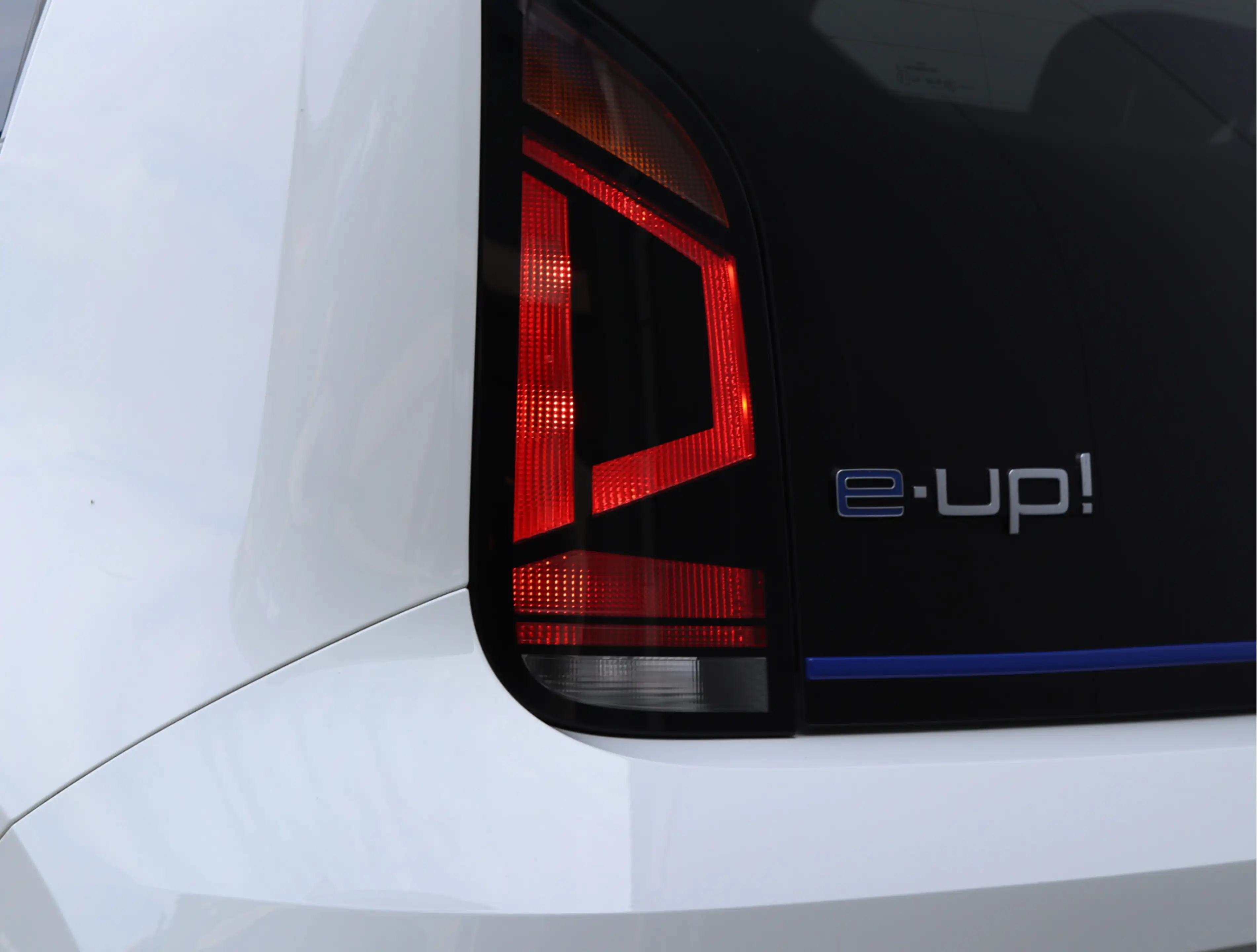 Volkswagen e-up! | SOH 90,7% | Winter Pakket | Camera | Cruise Cont — photo 16