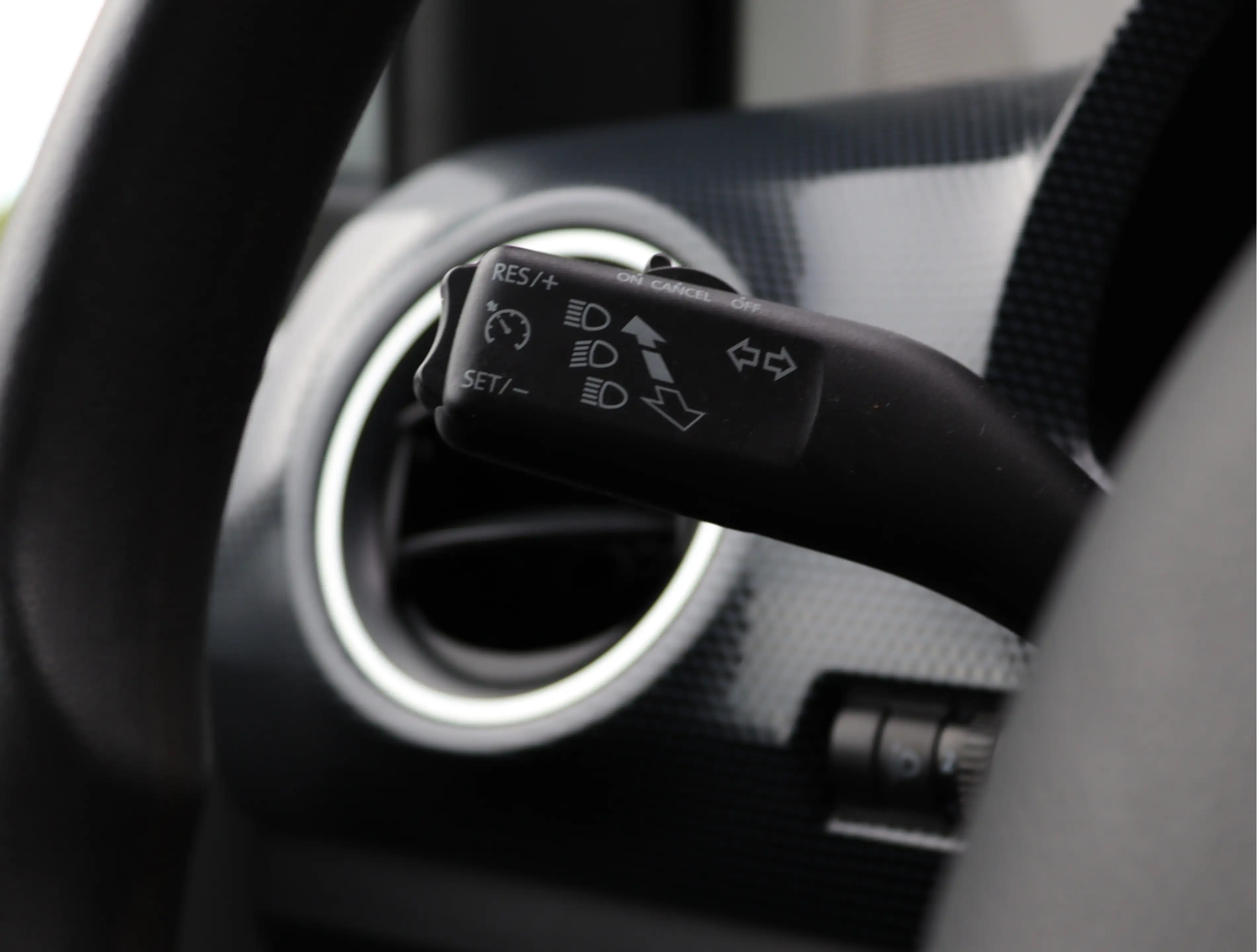 Volkswagen e-up! | SOH 90,7% | Winter Pakket | Camera | Cruise Cont — photo 31